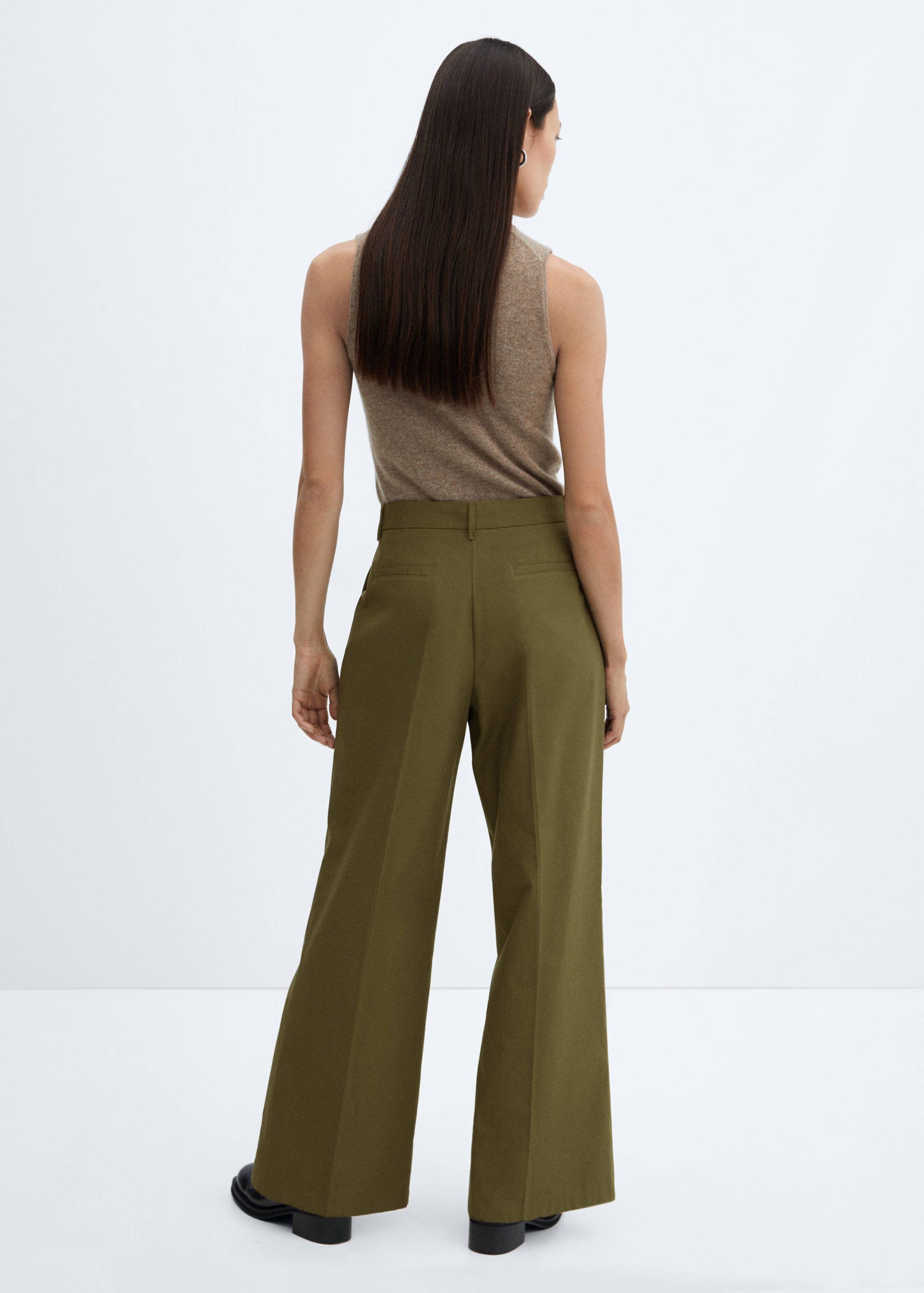 Wide leg pleated trousers - Reverse of the article