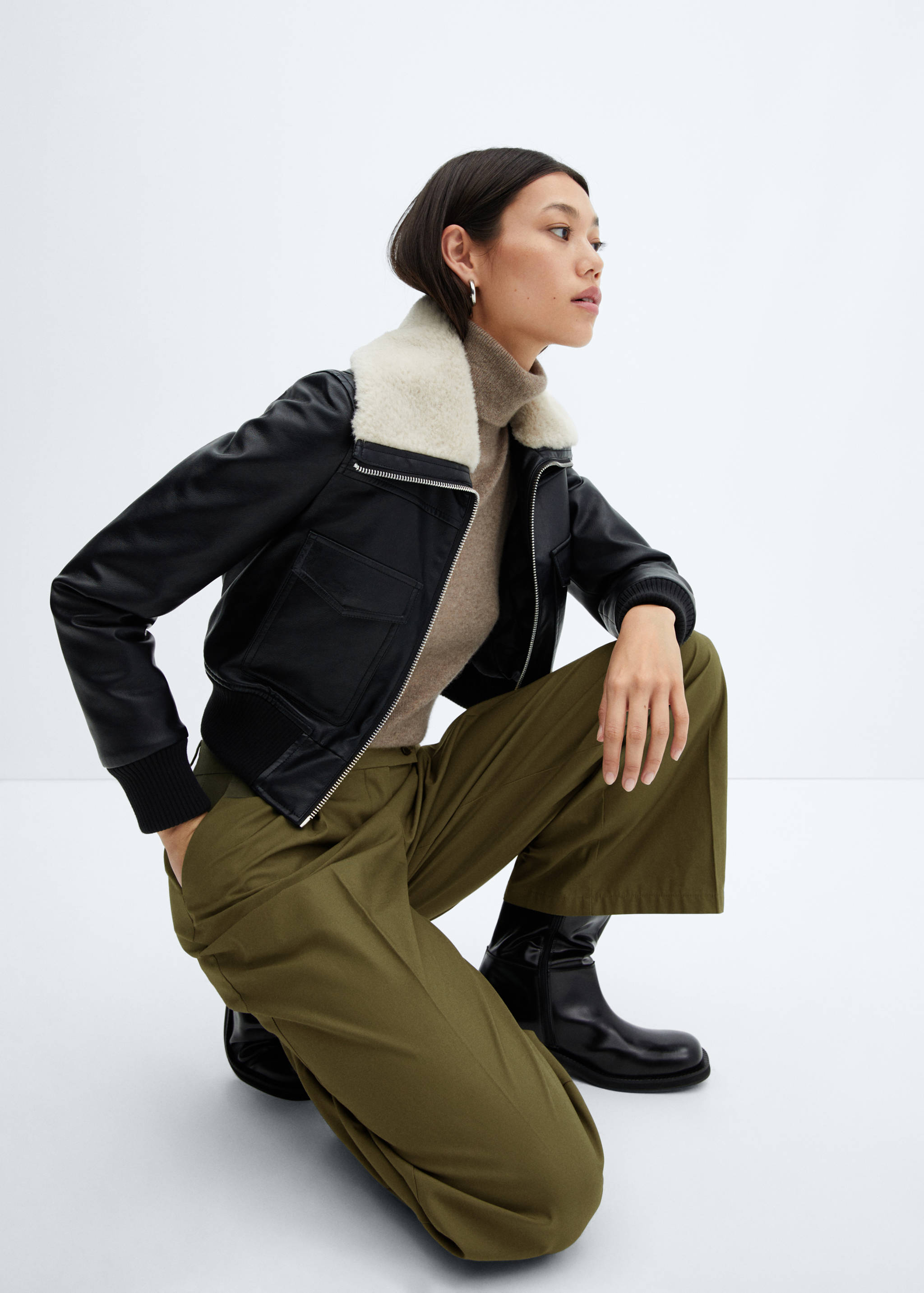 Wide leg pleated trousers - Details of the article 2