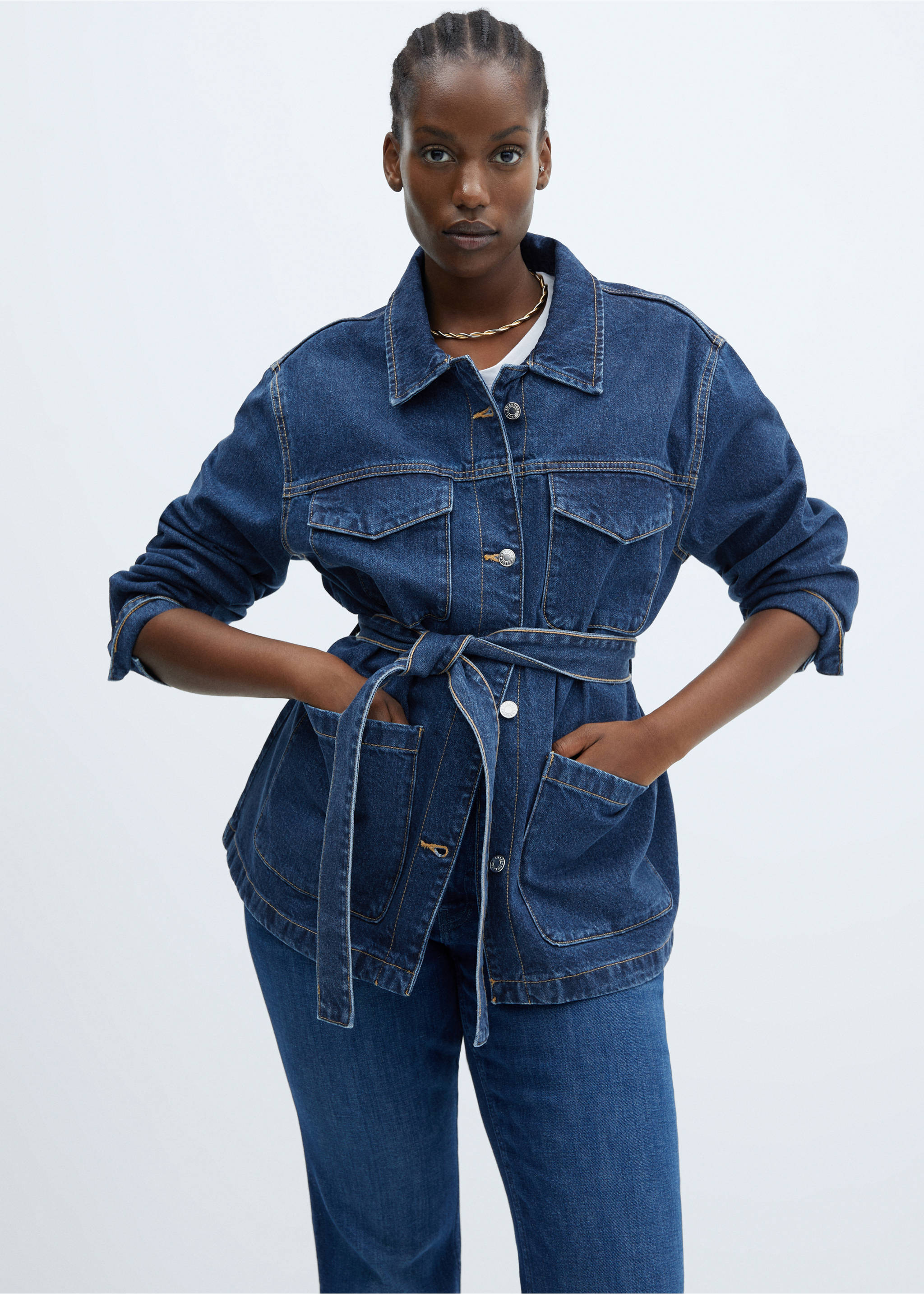 Denim jacket with belt - Details of the article 5, Dark Blue. Ref: 57045979-00.