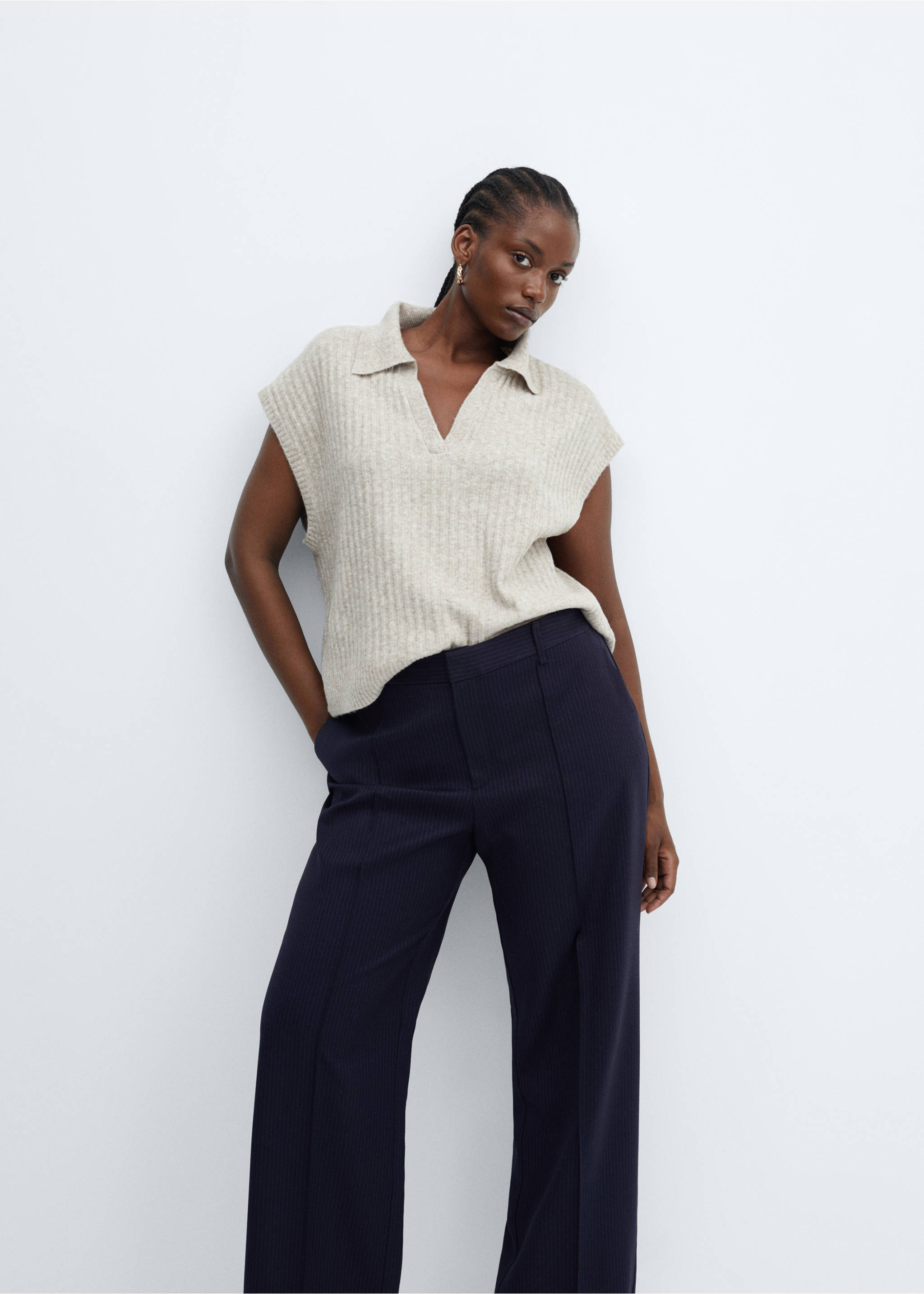 Straight striped trousers - Details of the article 4, Navy. Ref: 57045980-00.