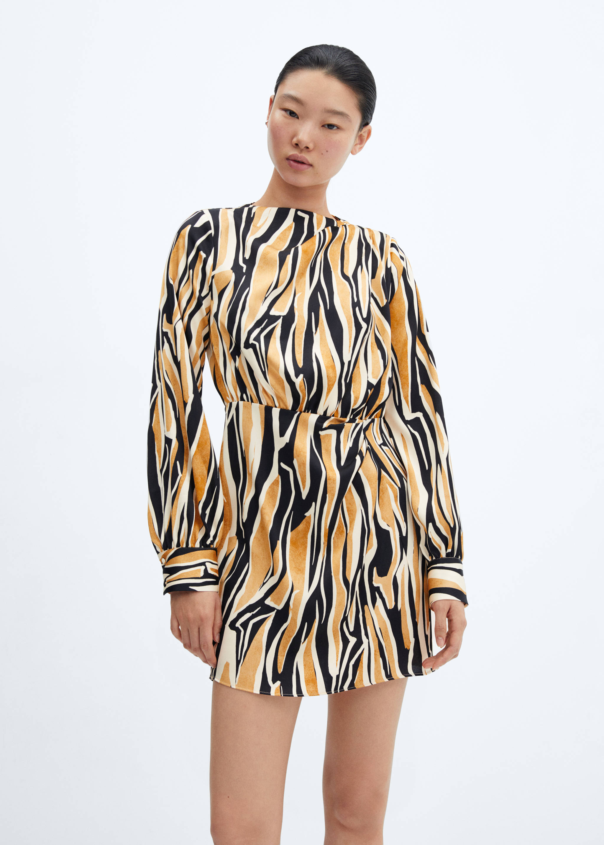 فستان قصير بنقشة - رؤية وسط