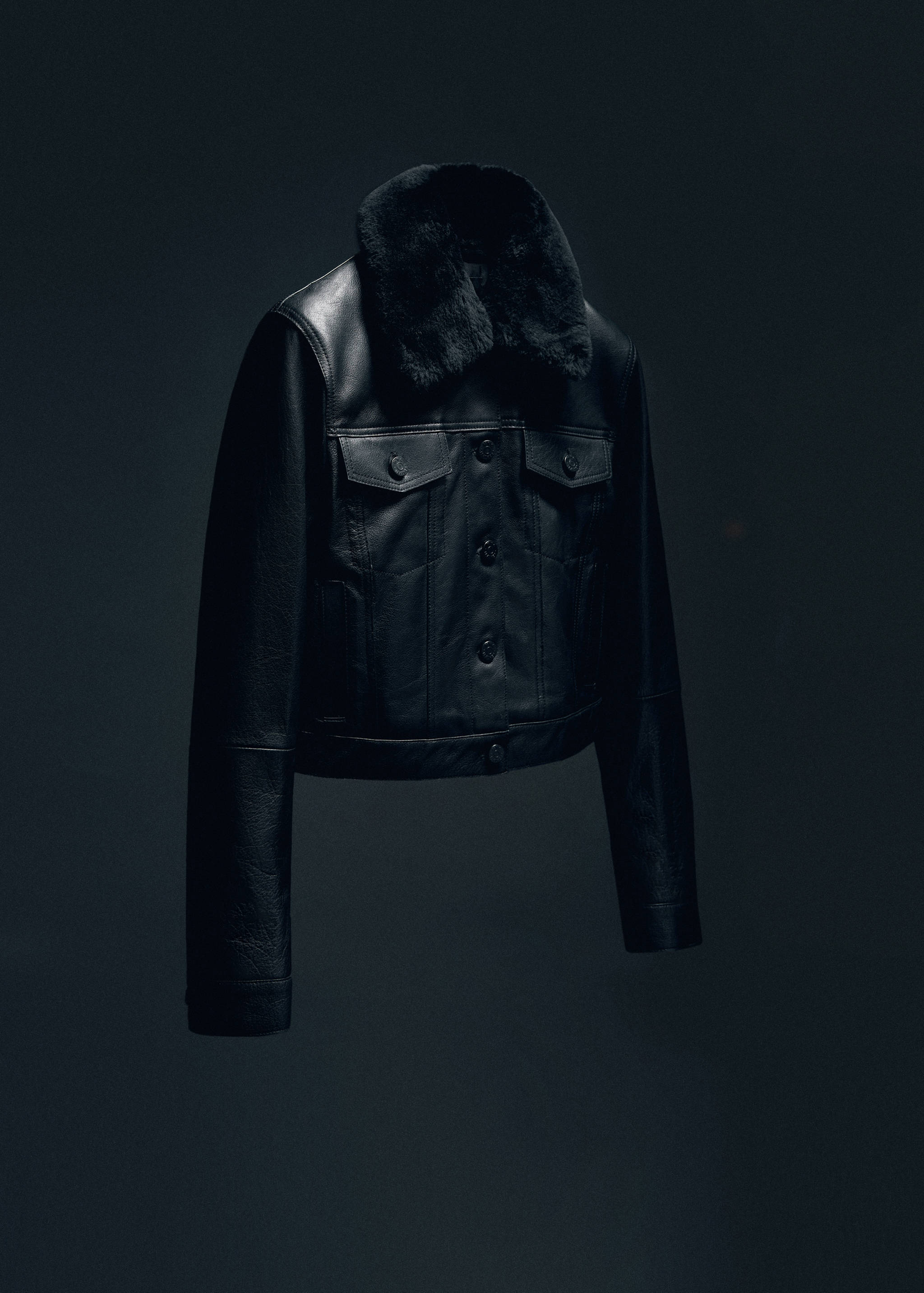 Кожаная куртка с меховым воротником - Деталь изделия 9