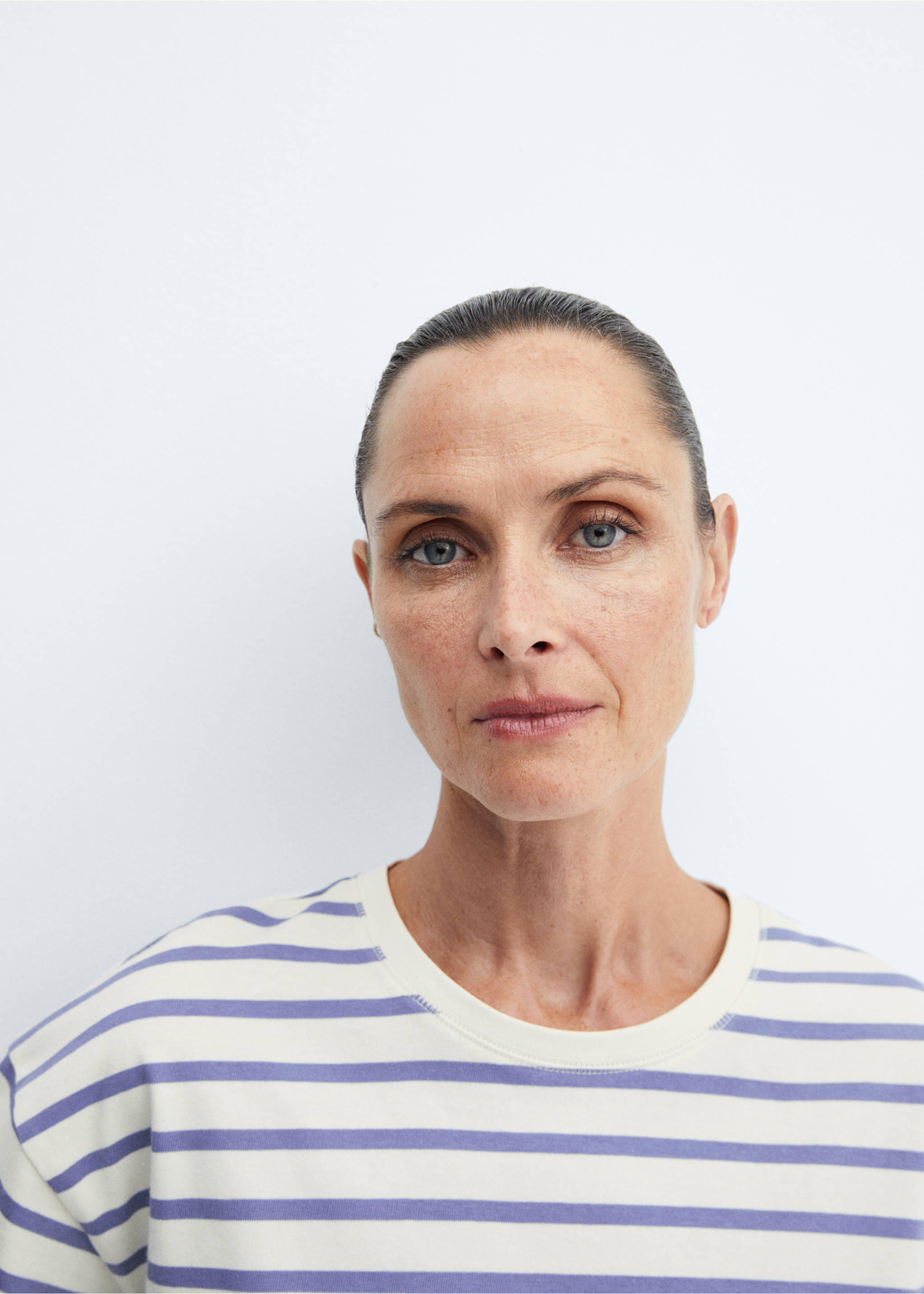 Striped round-neck sweatshirt - Details of the article 1, Sky Blue. Ref: 57046021-00.