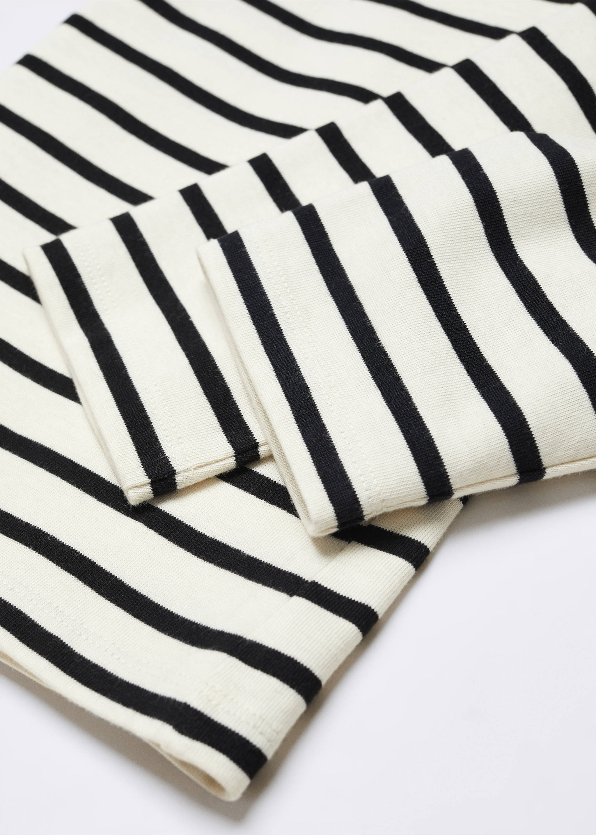 Striped round-neck sweatshirt - Details of the article 8, Black. Ref: 57046021-00.