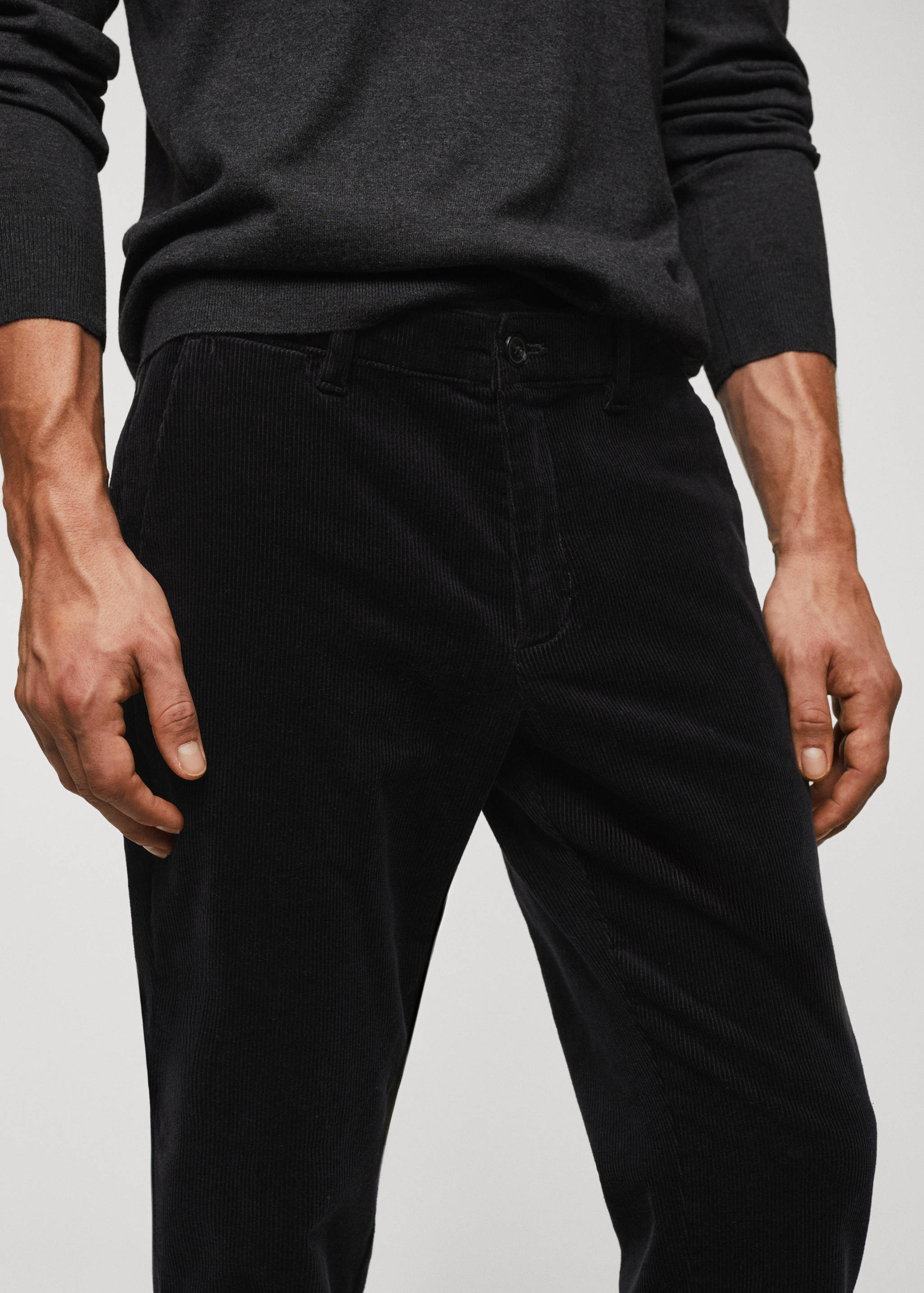 Corduroy slim-fit cropped trousers - Details of the article 1