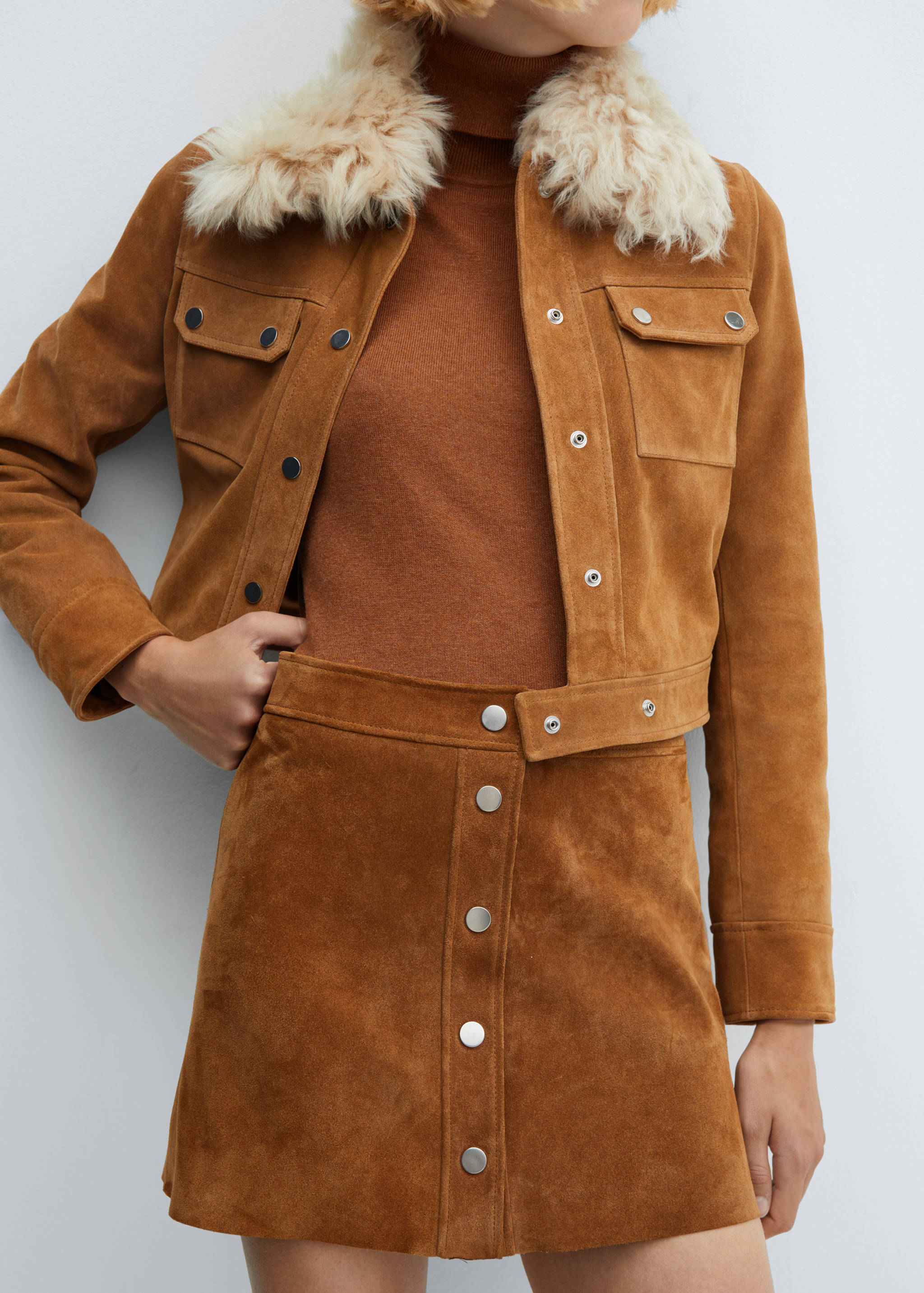 Leren rok met knopen - Middenvlak