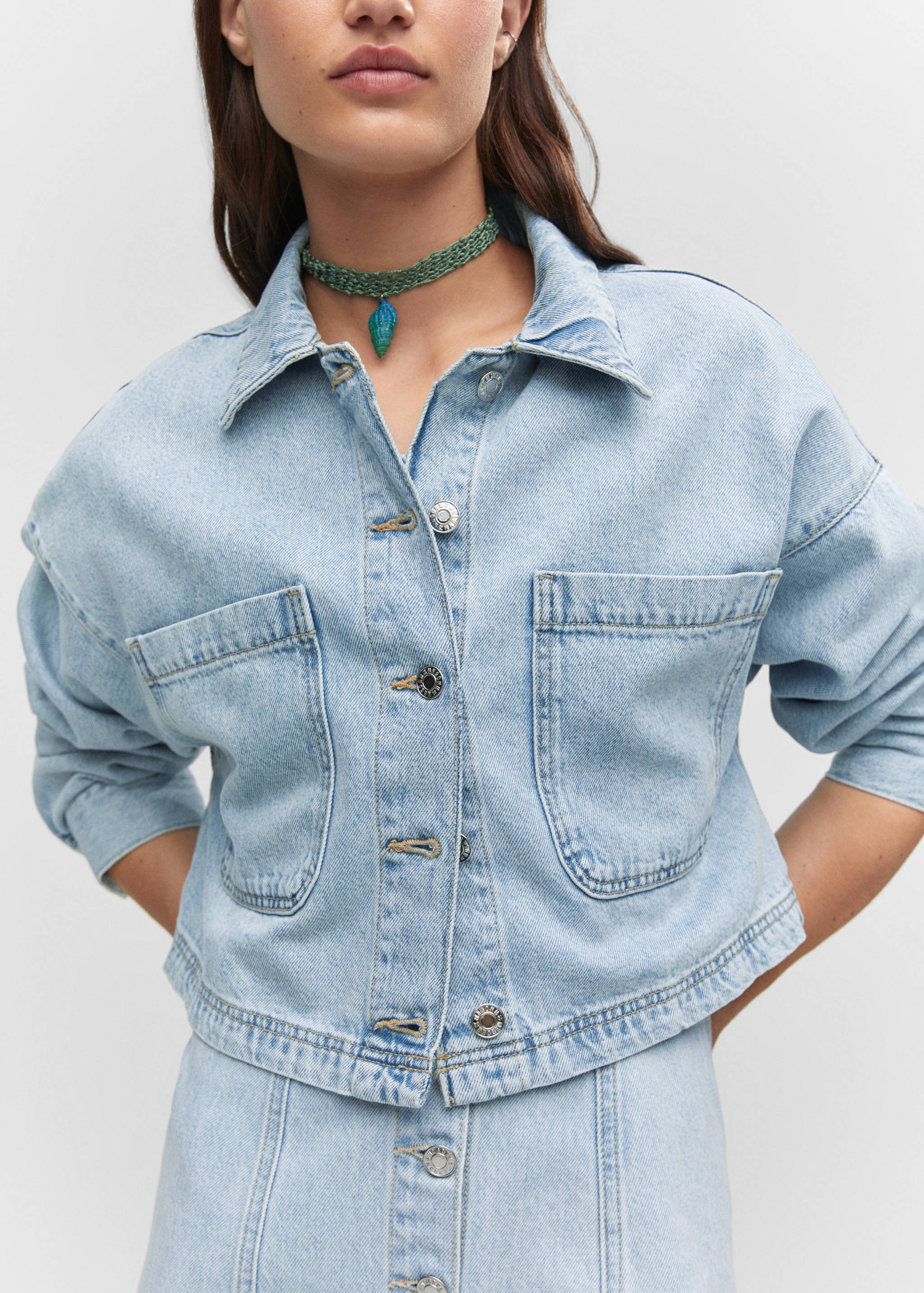 قلادة صدفية - رؤية عامة