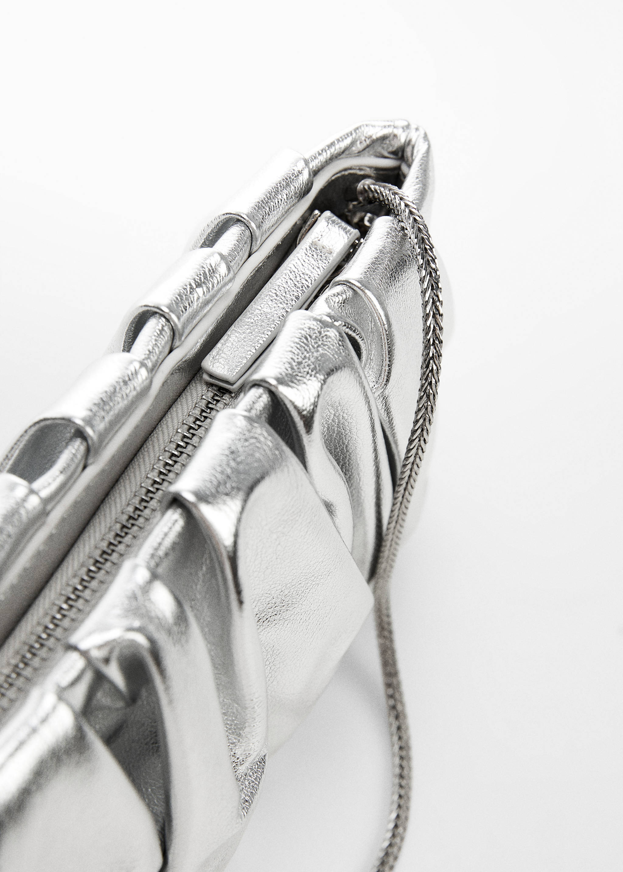 Quilted chain bag - Details of the article 1