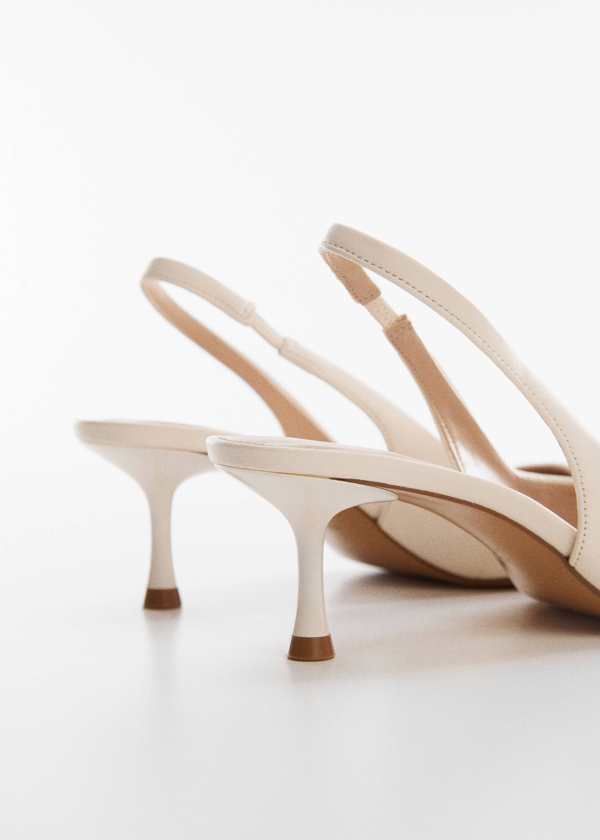 High-heeled shoes - Details of the article 1