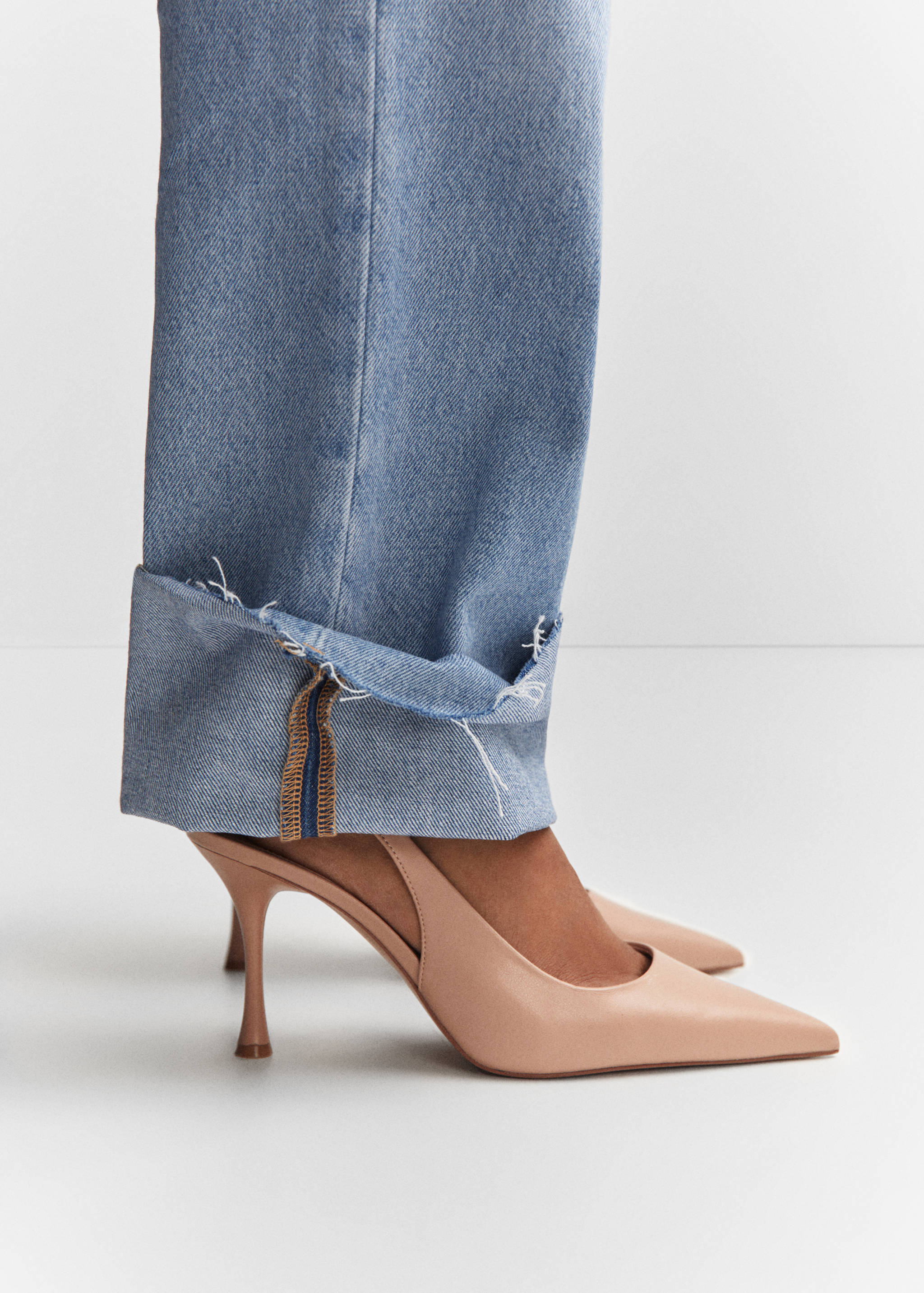 Puntschoenen met hakken - Detail van het artikel 9