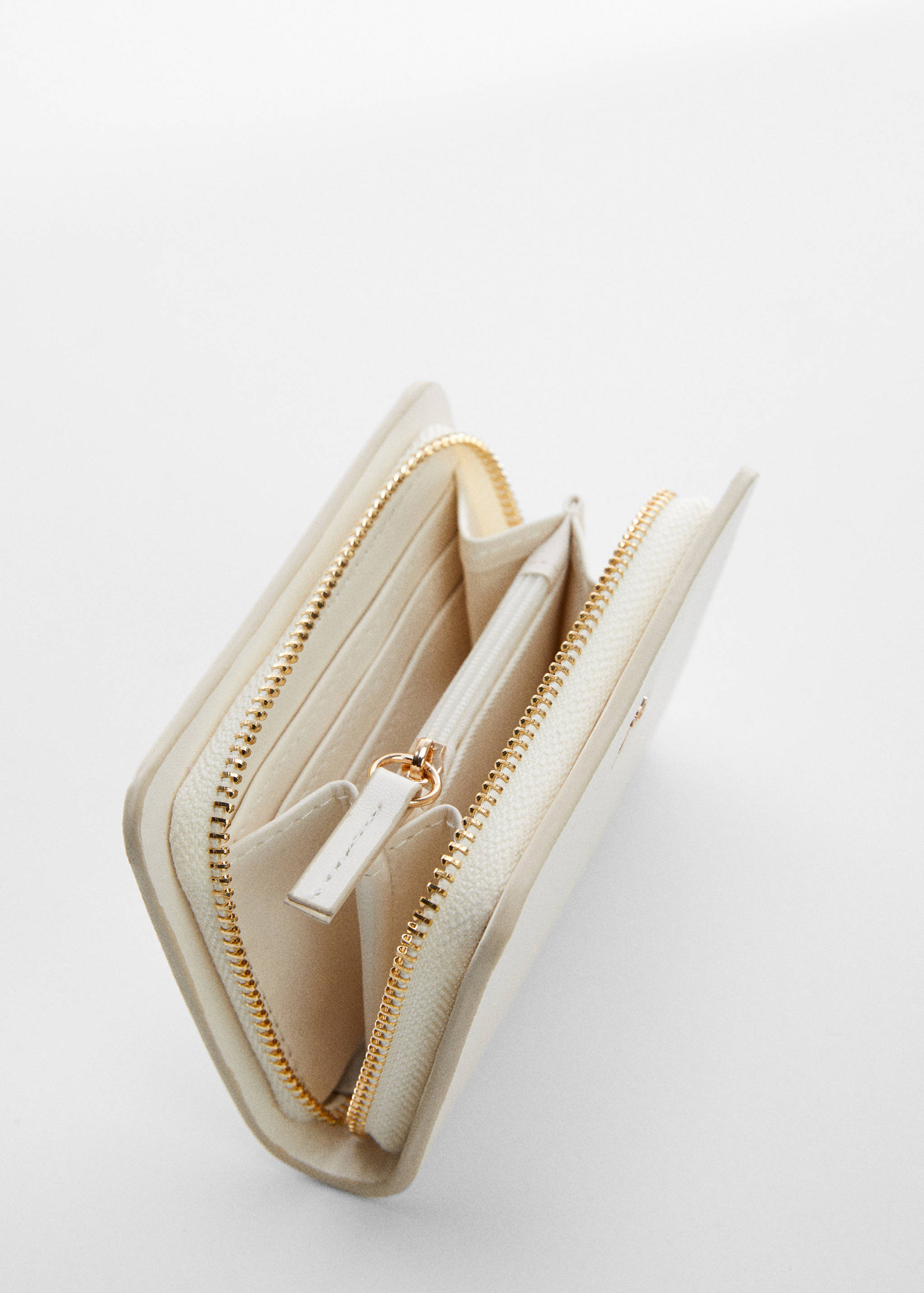 Textured wallet with embossed logo - Details of the article 1