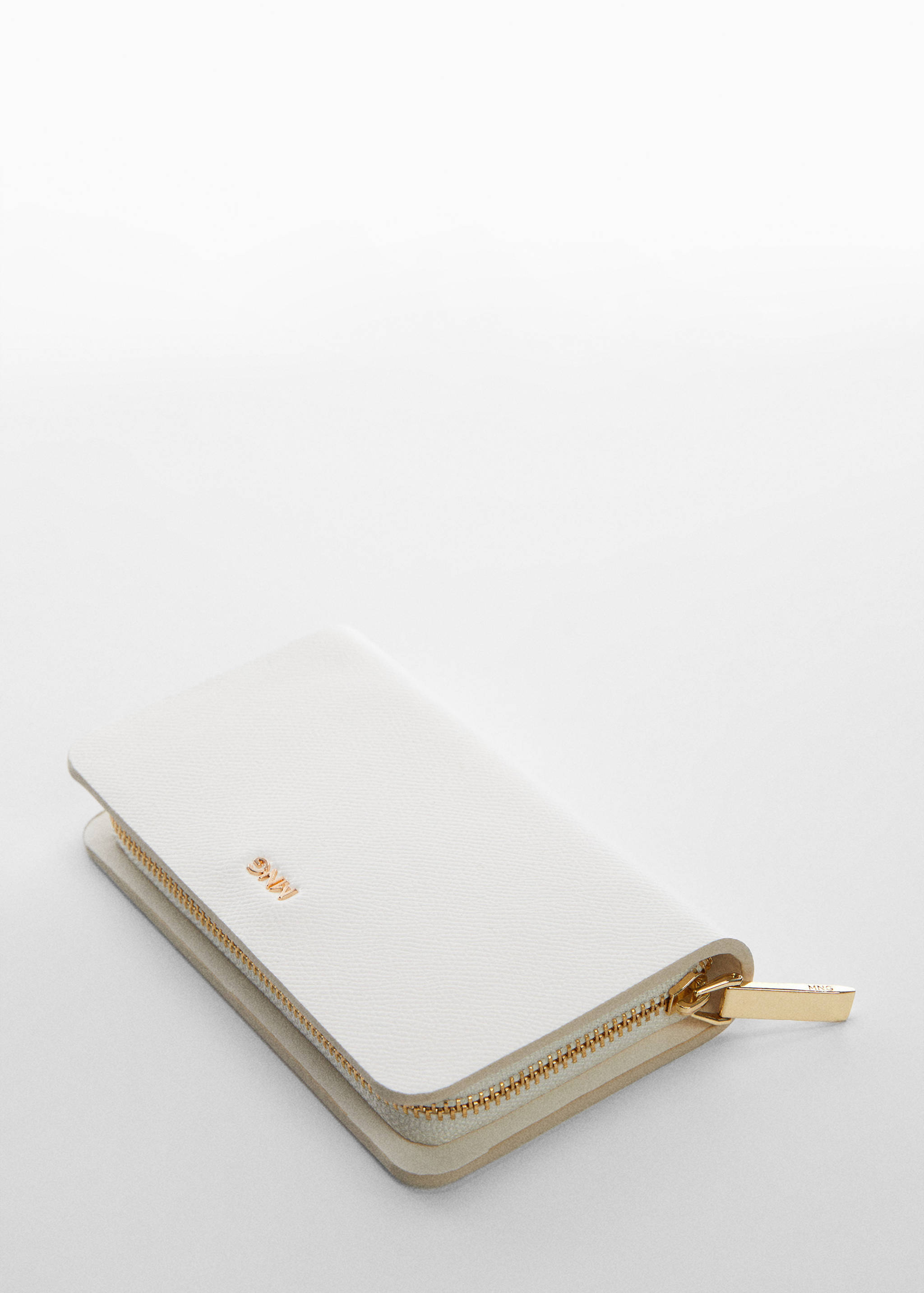 Textured wallet with embossed logo - Medium plane