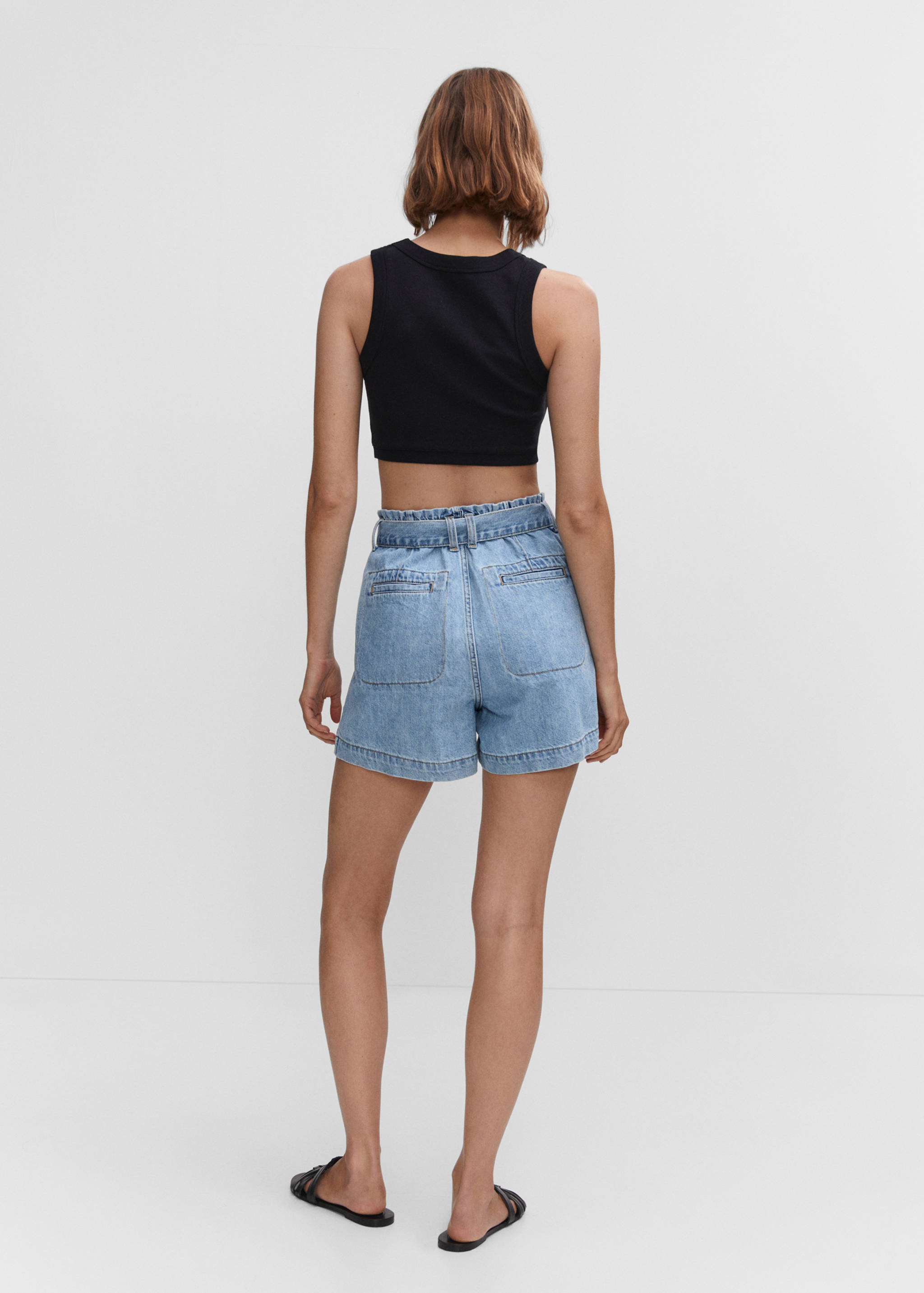 Paperbag shorts with belt - Reverse of the article