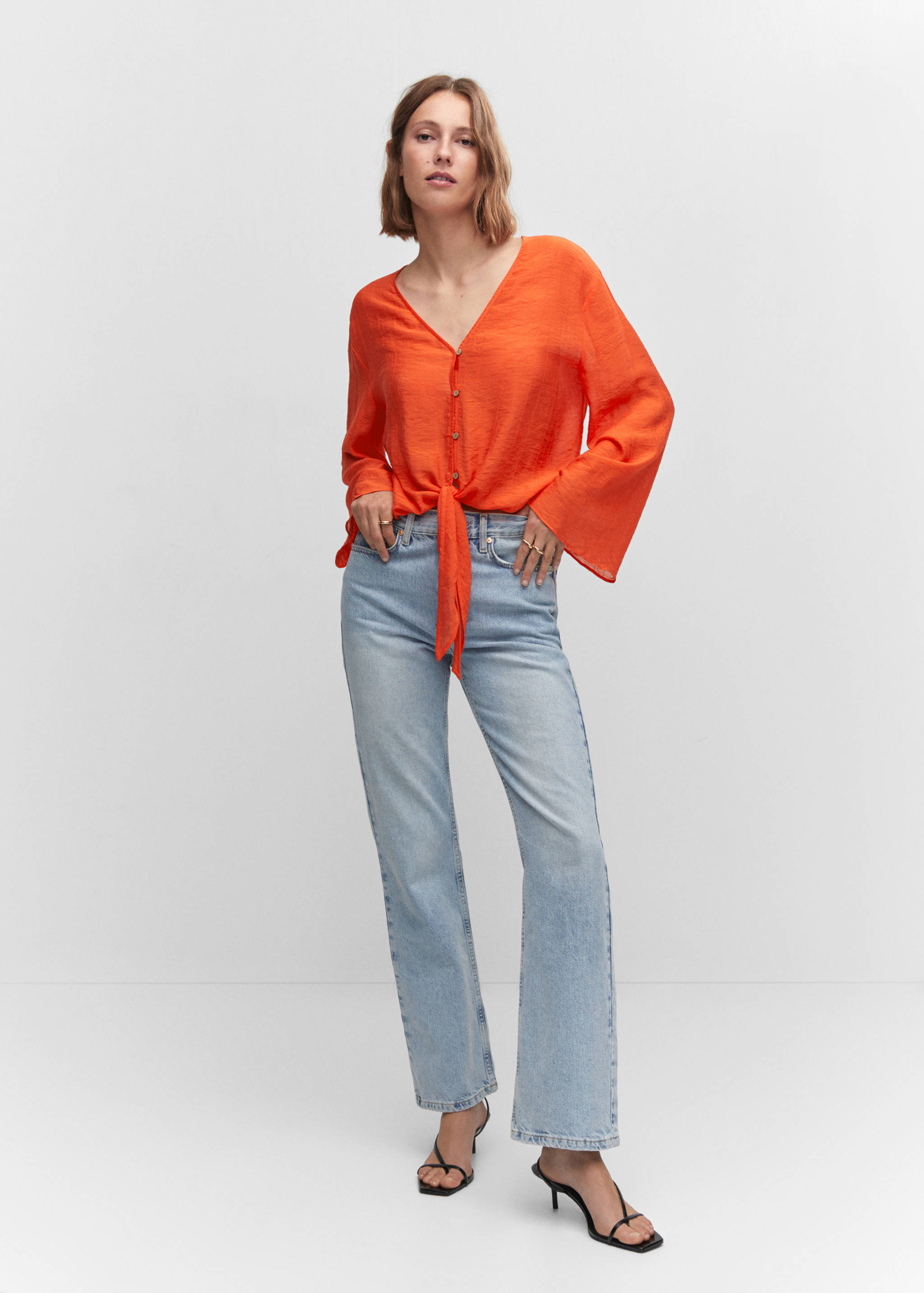 Flared-sleeve blouse with bow - General plane