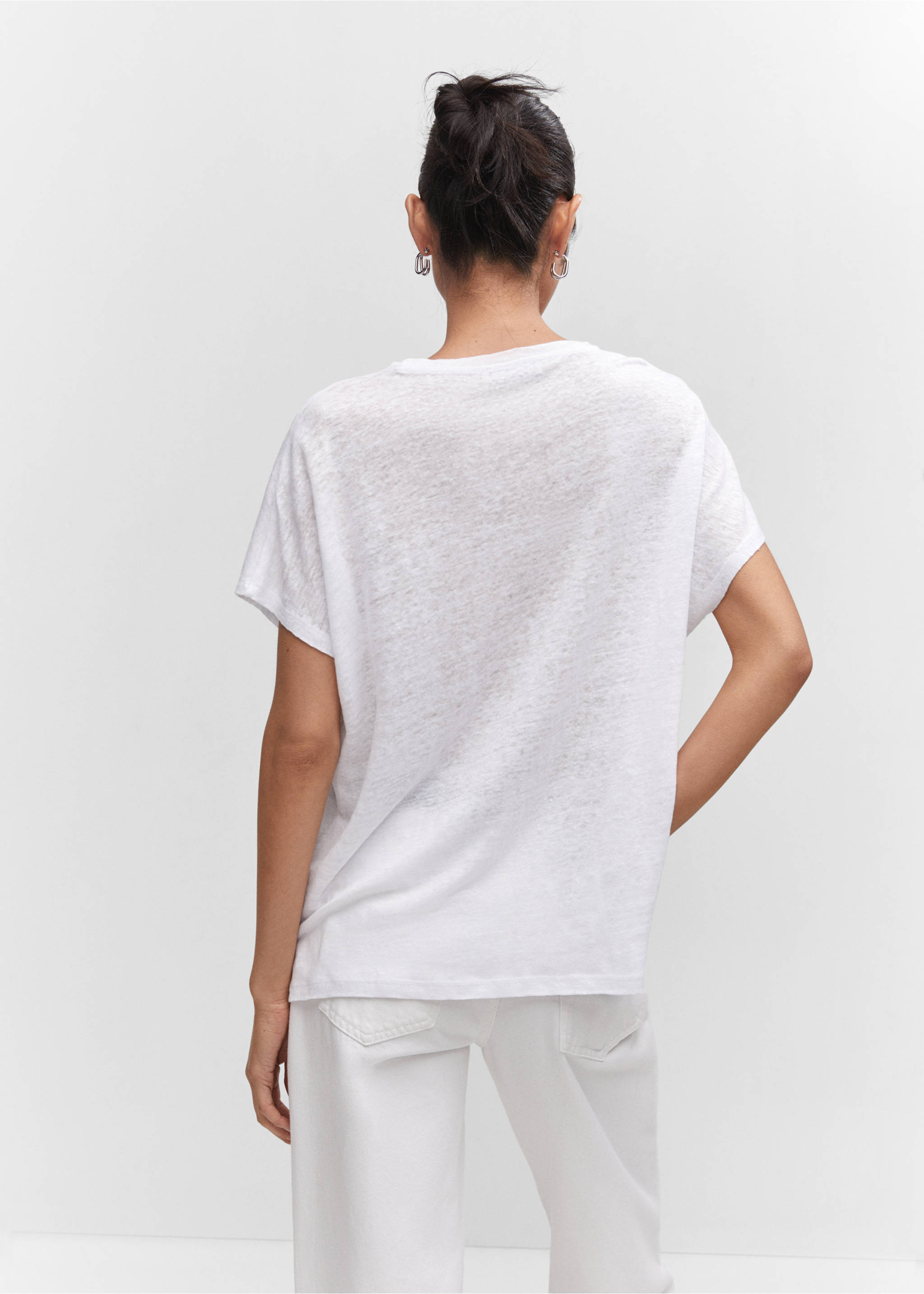 Oversized linen t-shirt - Reverse of the article, White. Ref: 57050262-00.