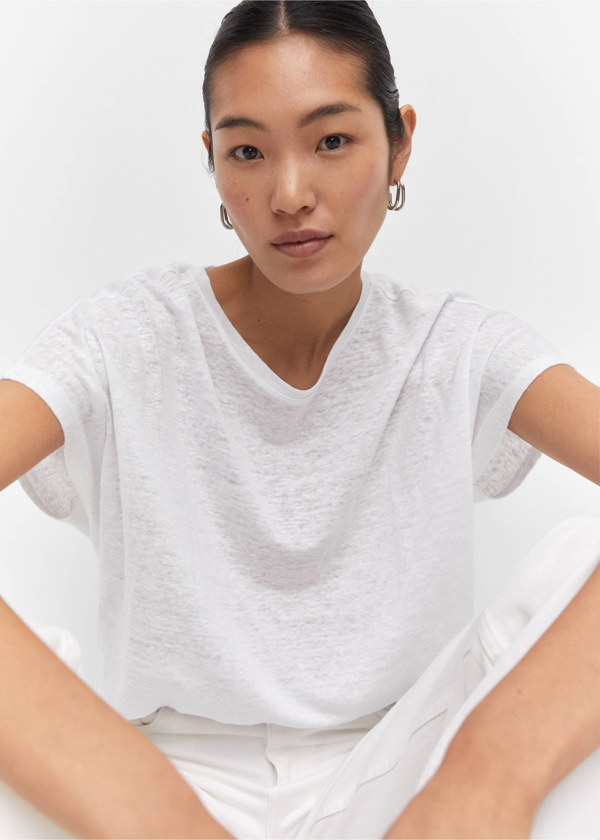 Oversized linen t-shirt - Details of the article 1, White. Ref: 57050262-00.