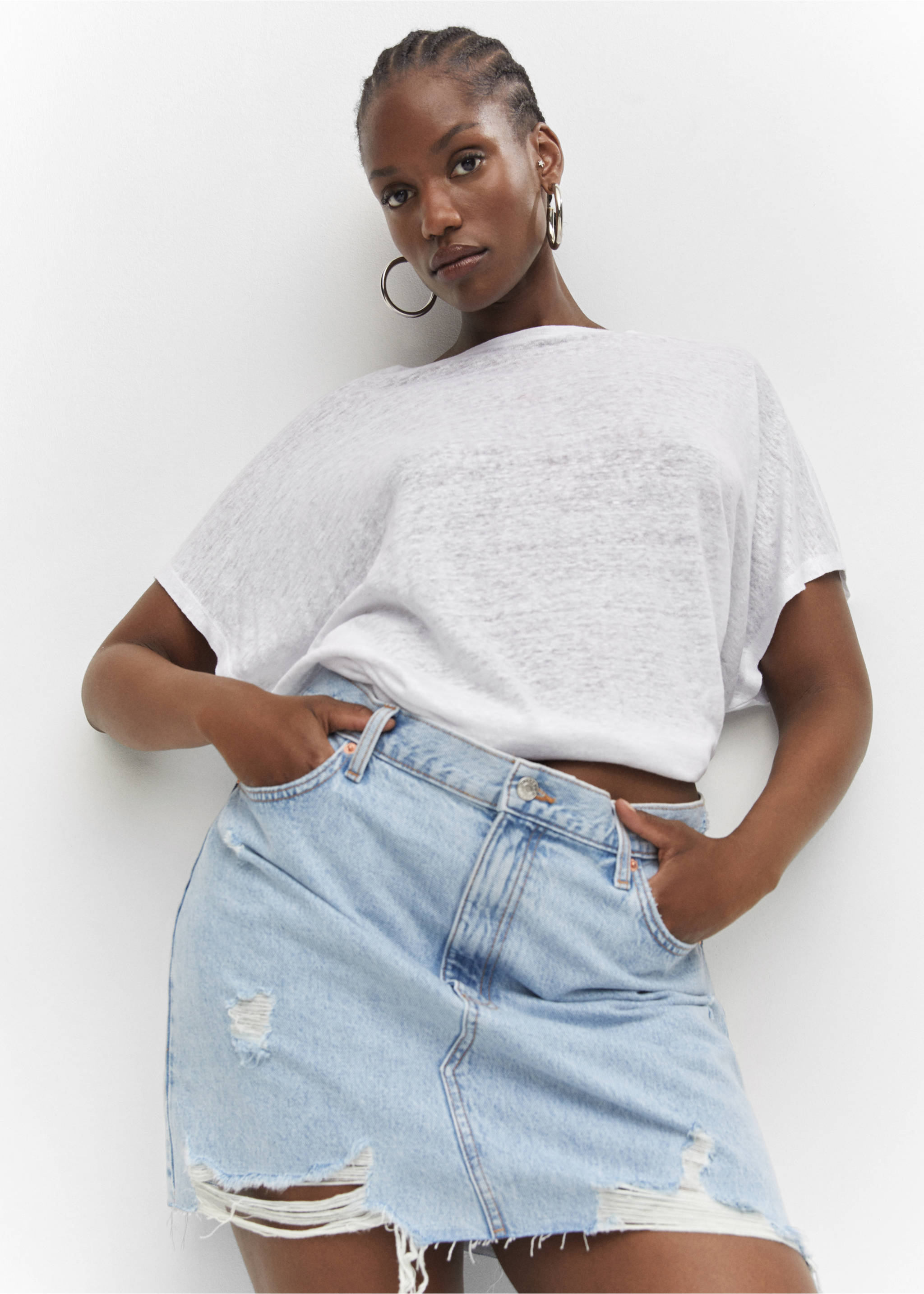 Oversized linen t-shirt - Details of the article 4, White. Ref: 57050262-00.