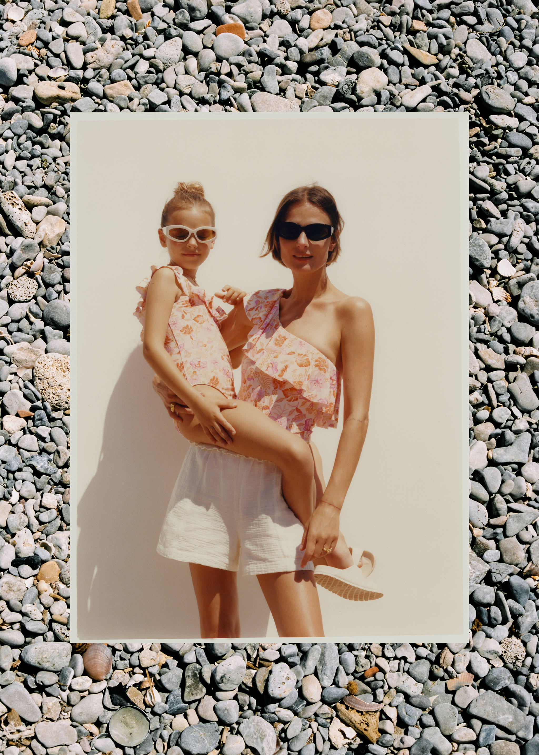 Bedrukt asymmetrisch badpak - Overzichtstekening