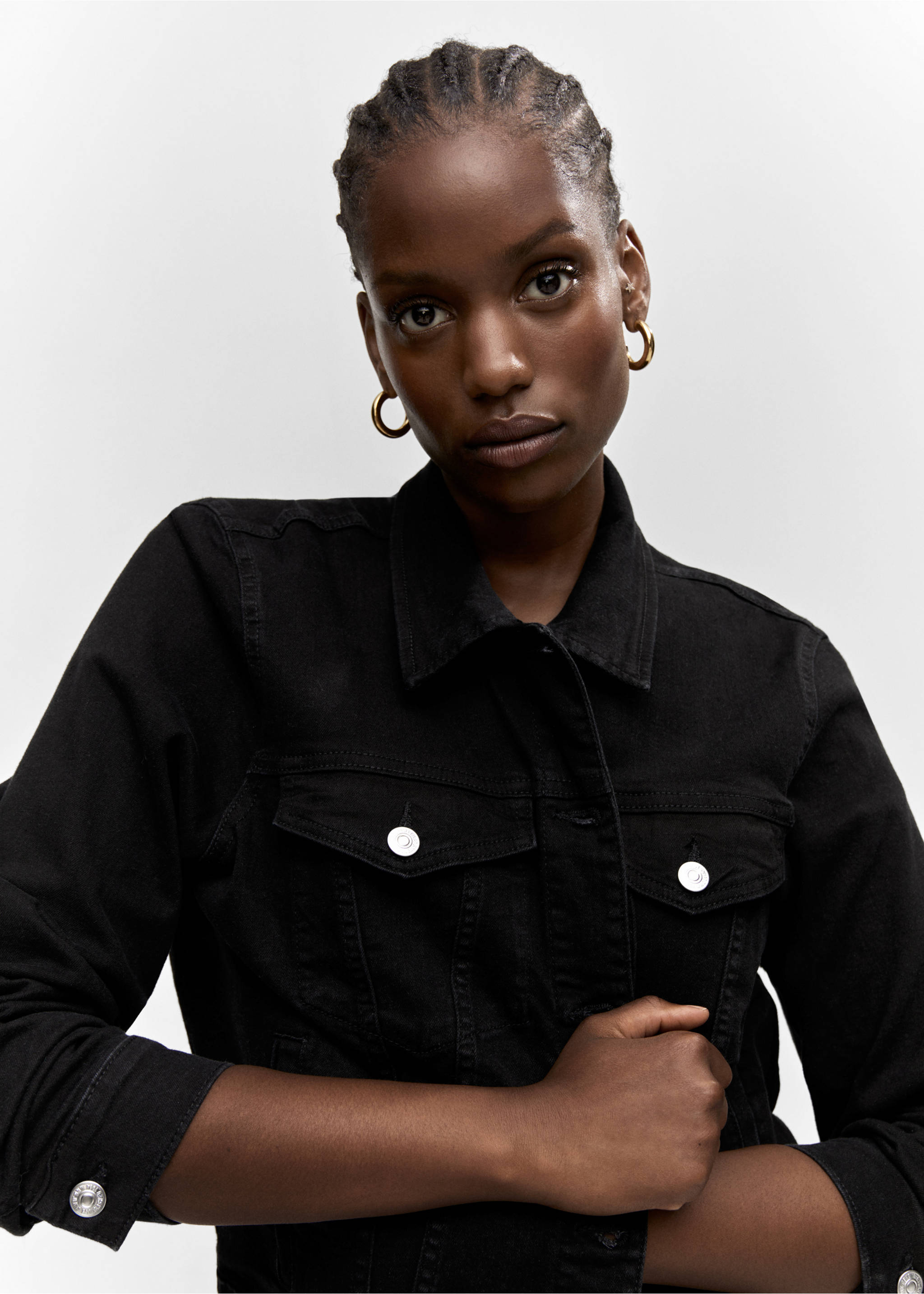 Pocketed denim jacket - Details of the article 4, Black denim. Ref: 57050289-00.