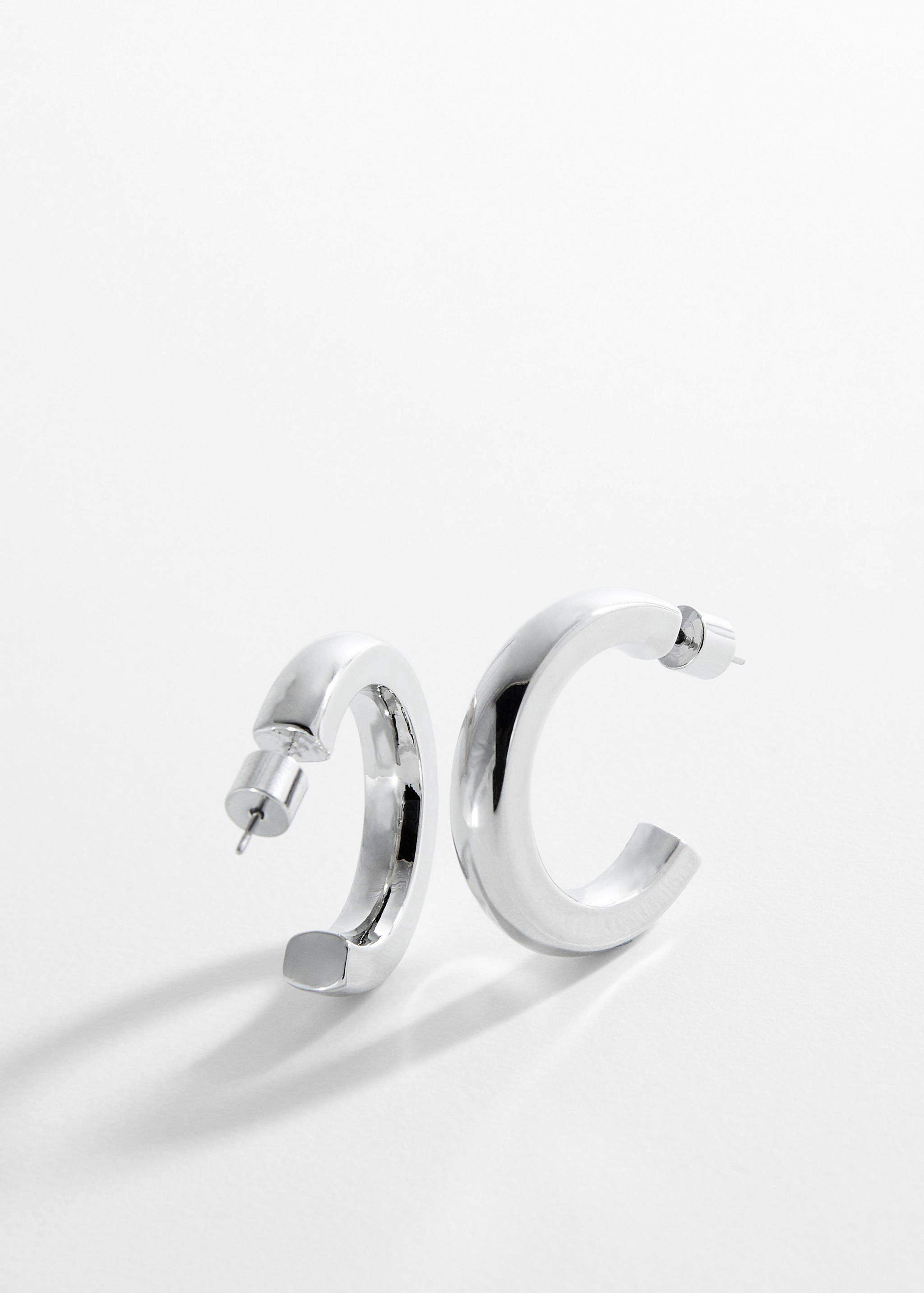 Halka küpe - Orta plan