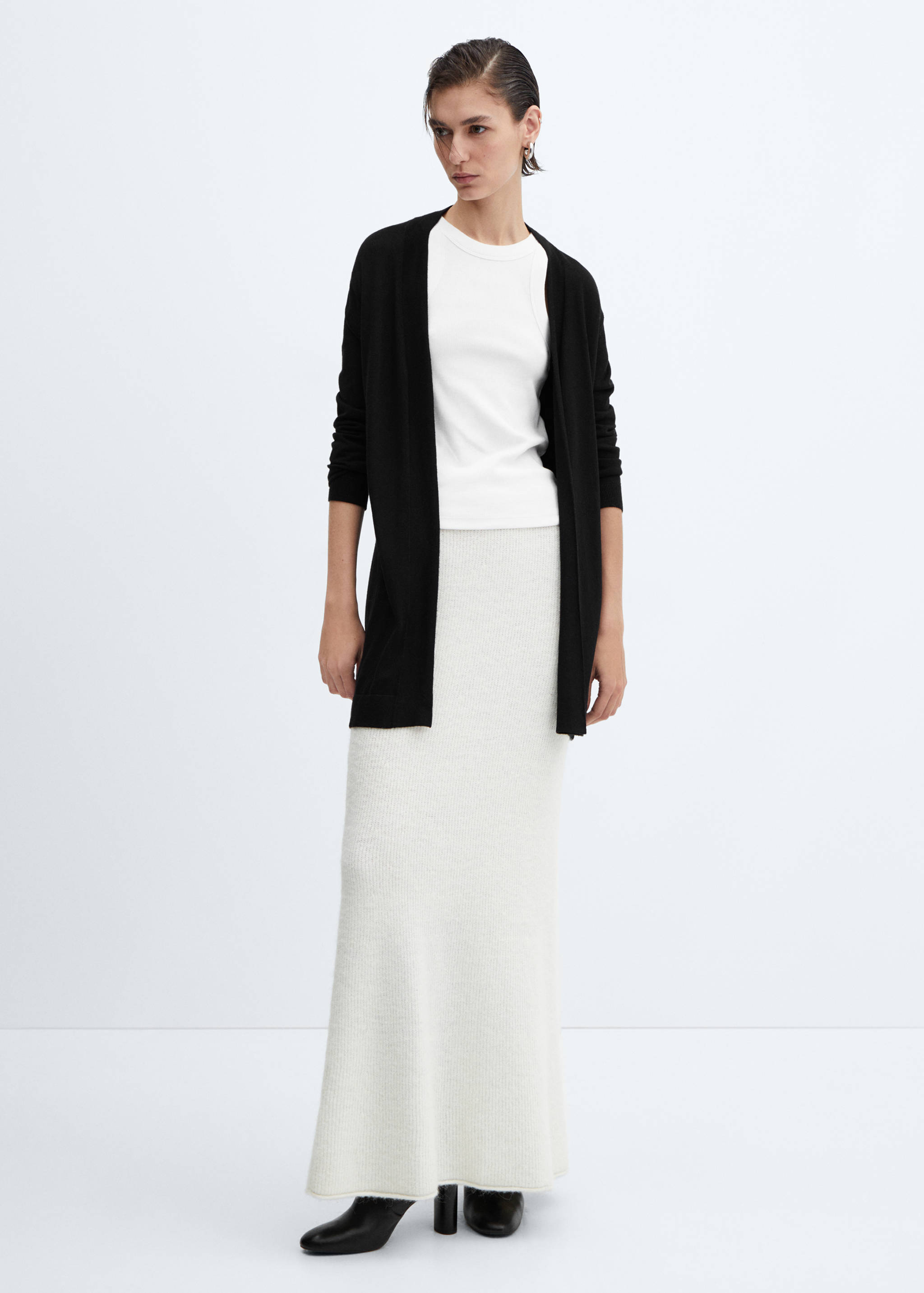 Fine-knit cardigan - General plane