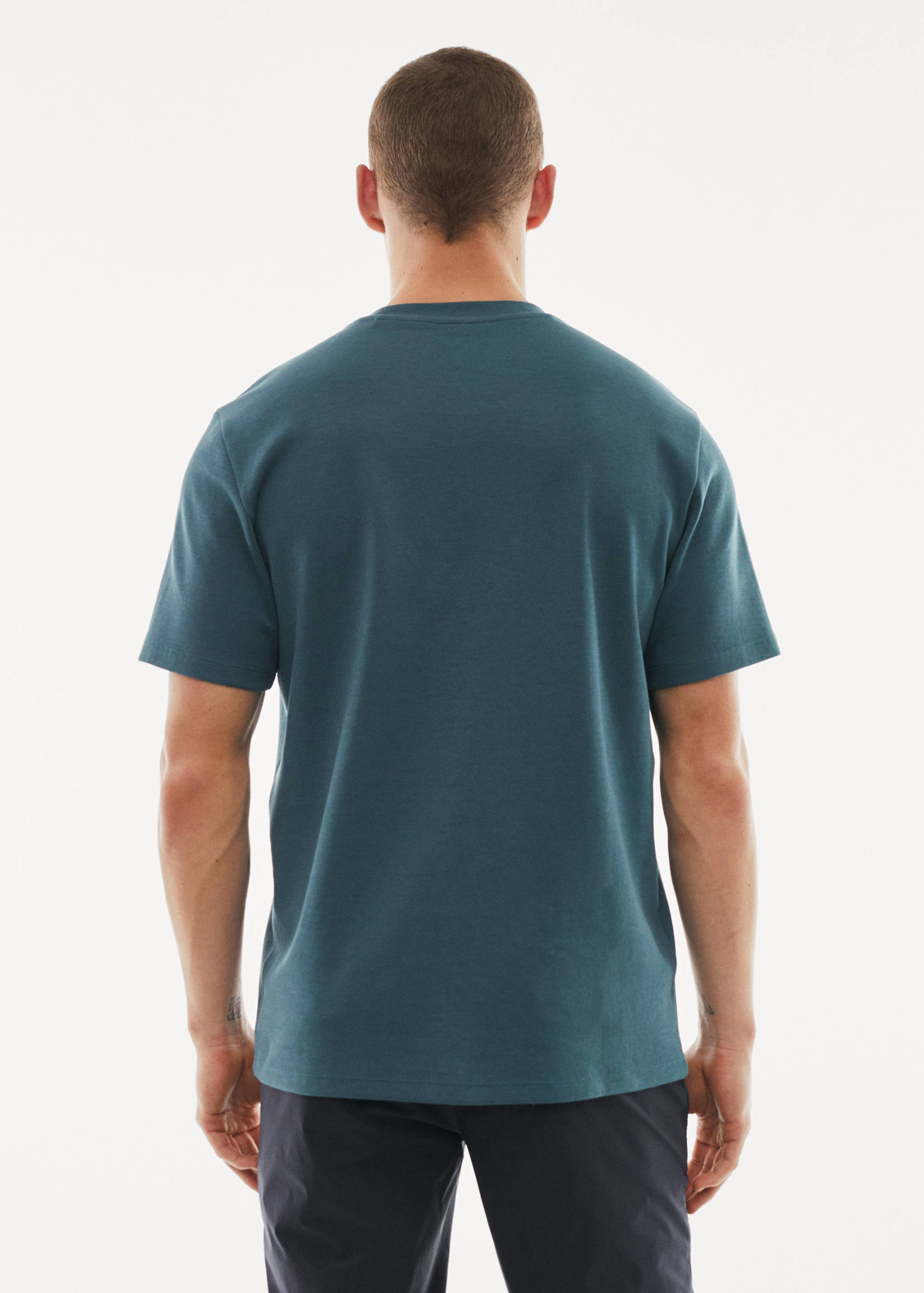 Breathable cotton t-shirt - Reverse of the article