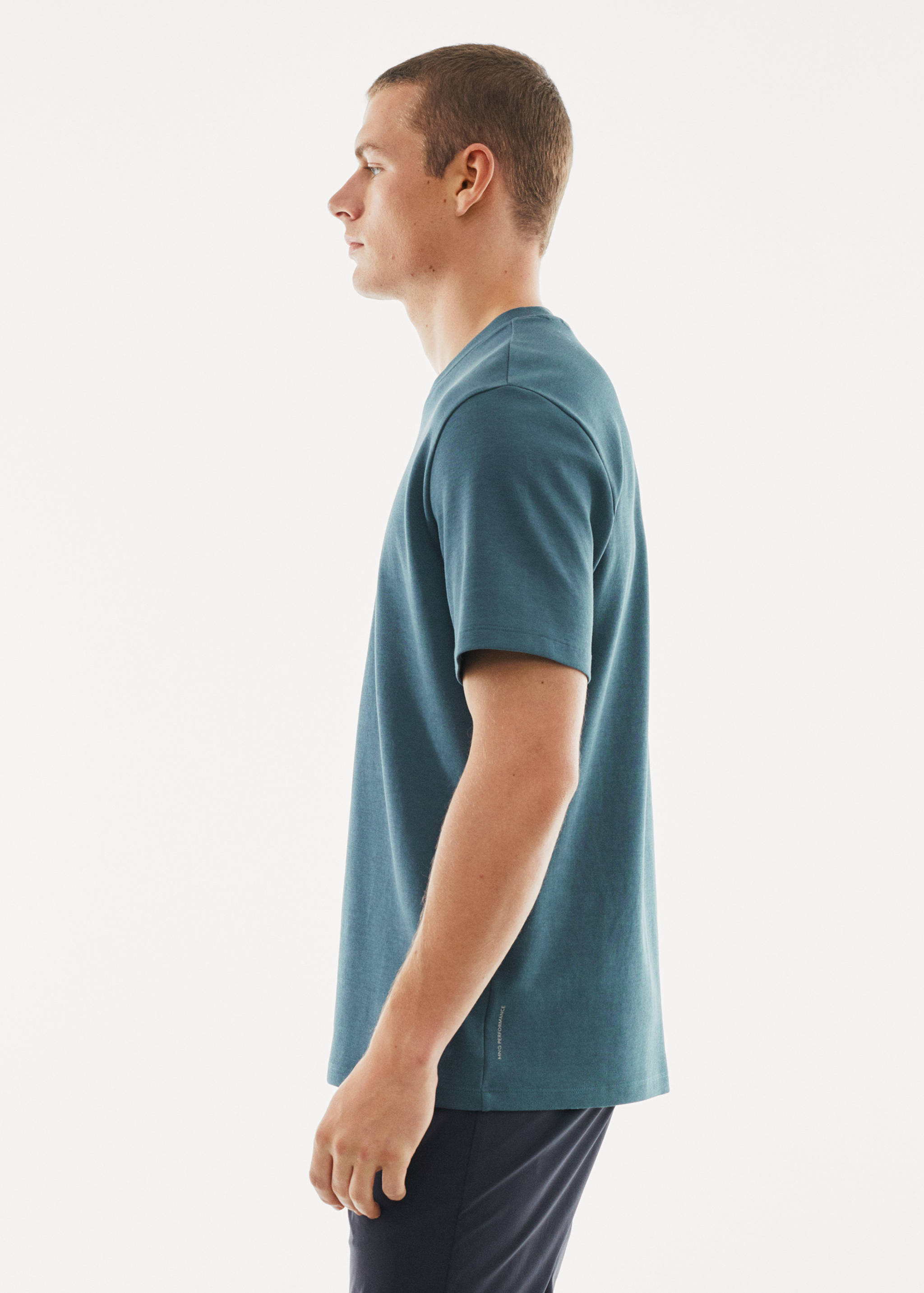Breathable cotton t-shirt - Details of the article 2