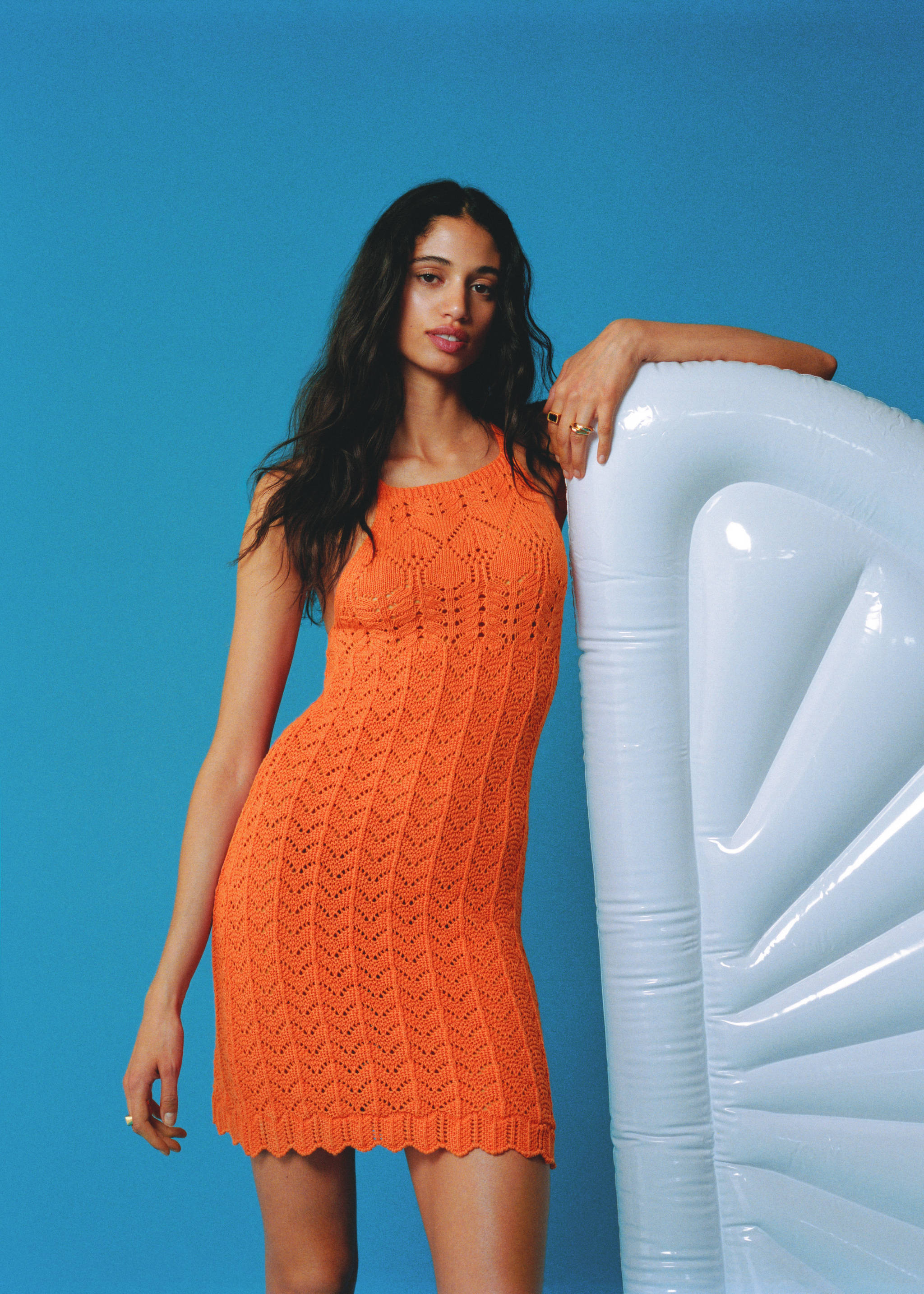 Halter-neck knitted dress - Women