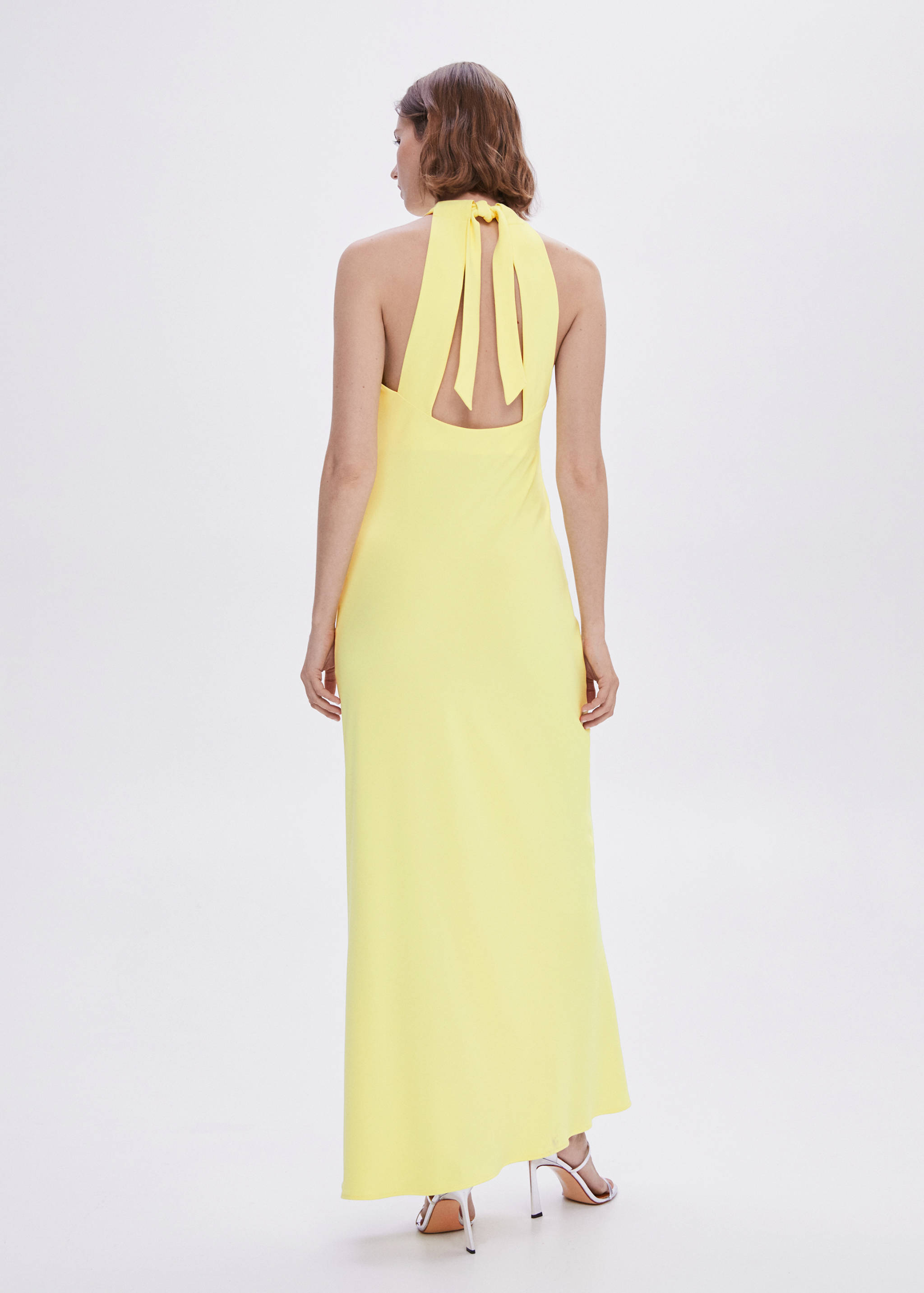 Halter-neck open-back dress - Reverse of the article