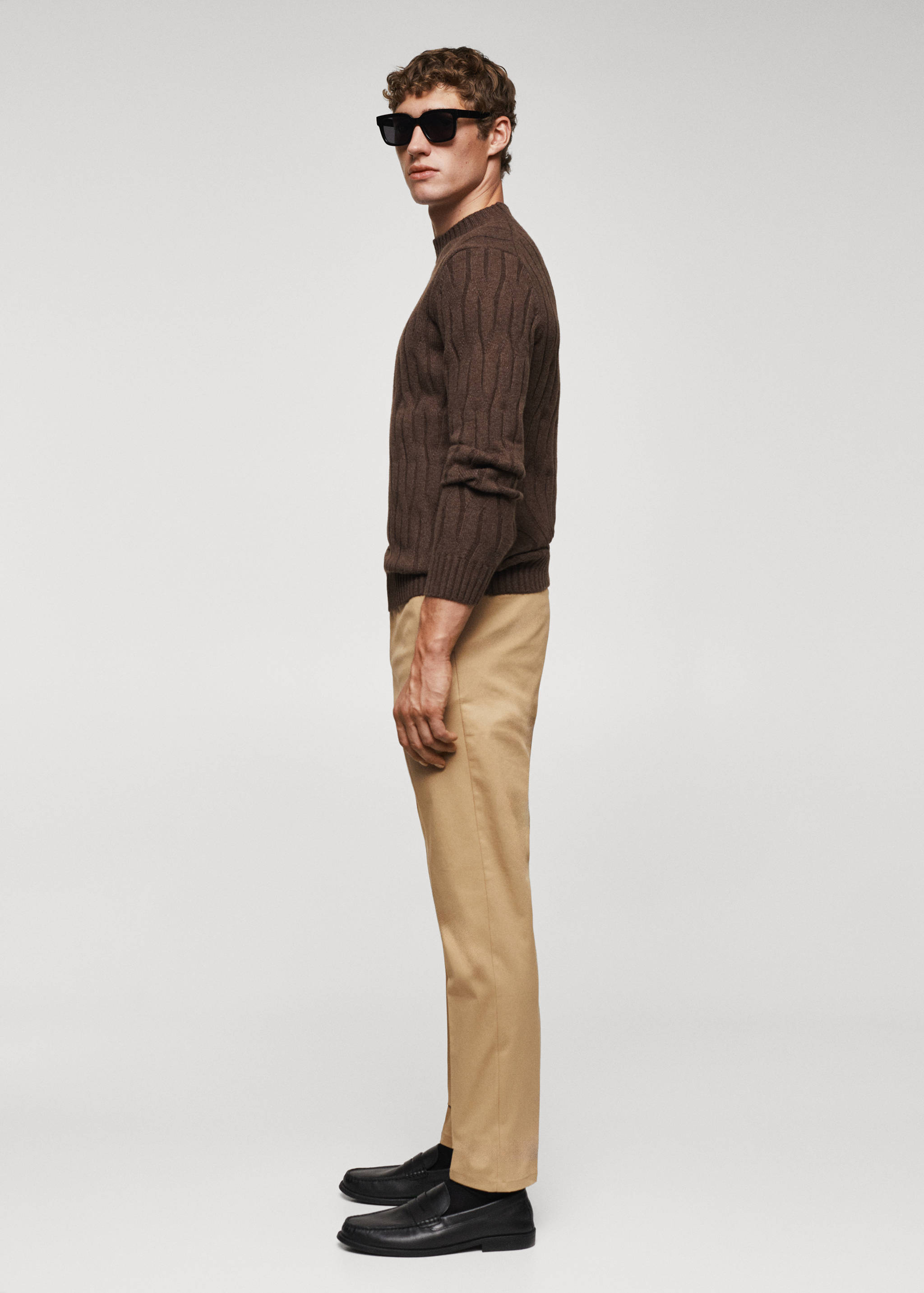 Slim fit chino trousers - Details of the article 2