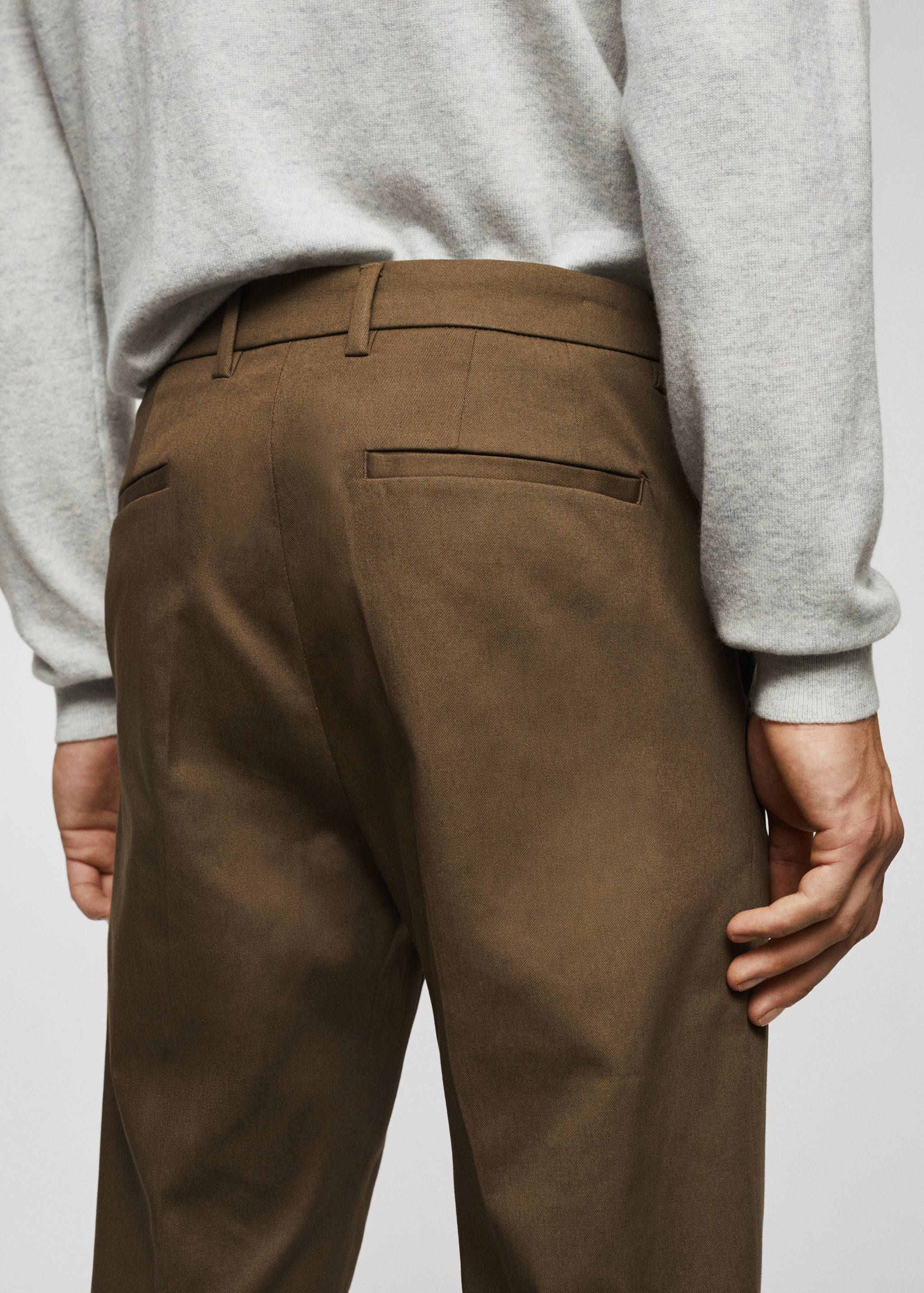 Slim fit chino trousers - Details of the article 4