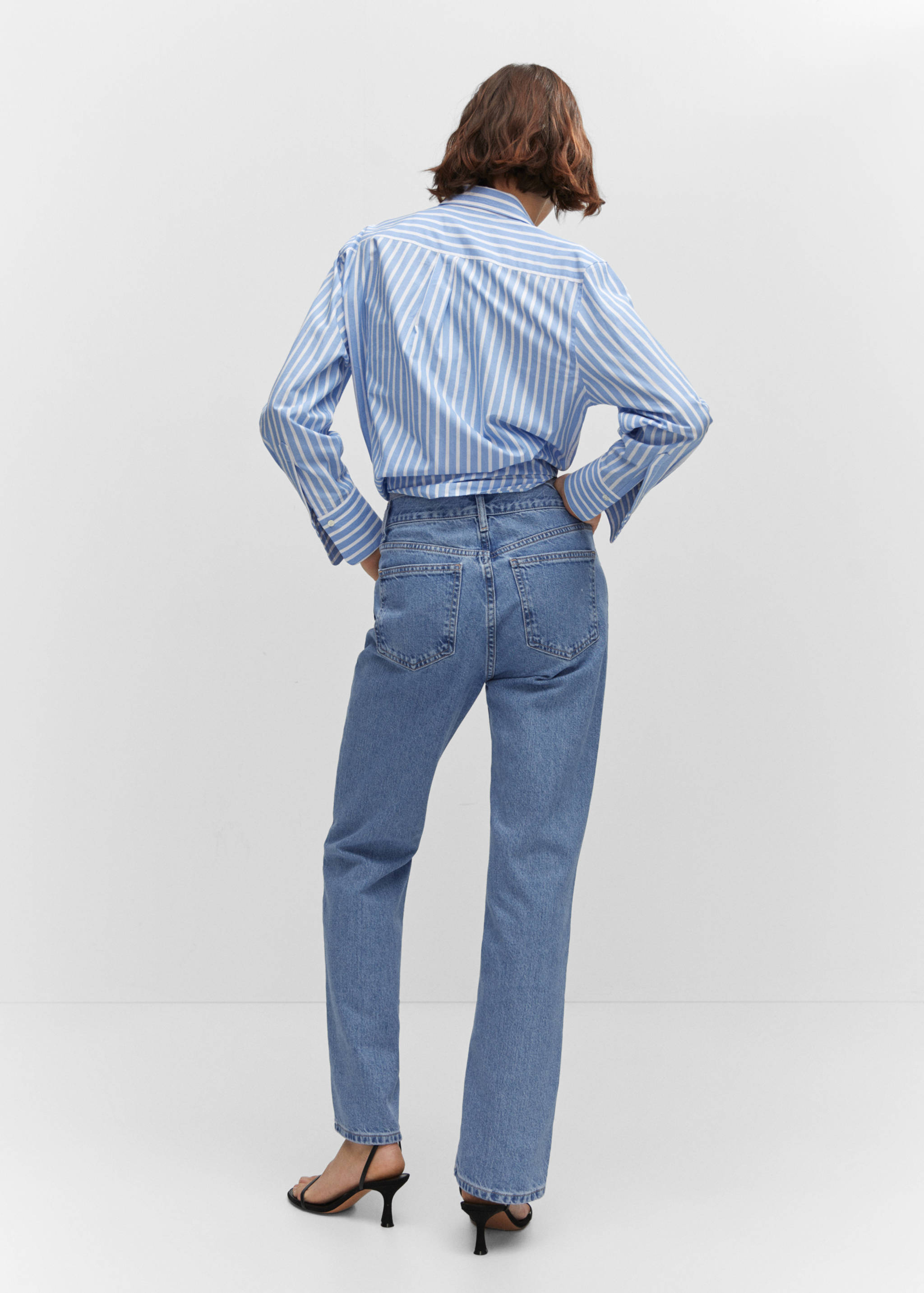 Mid-rise straight jeans - Reverse of the article