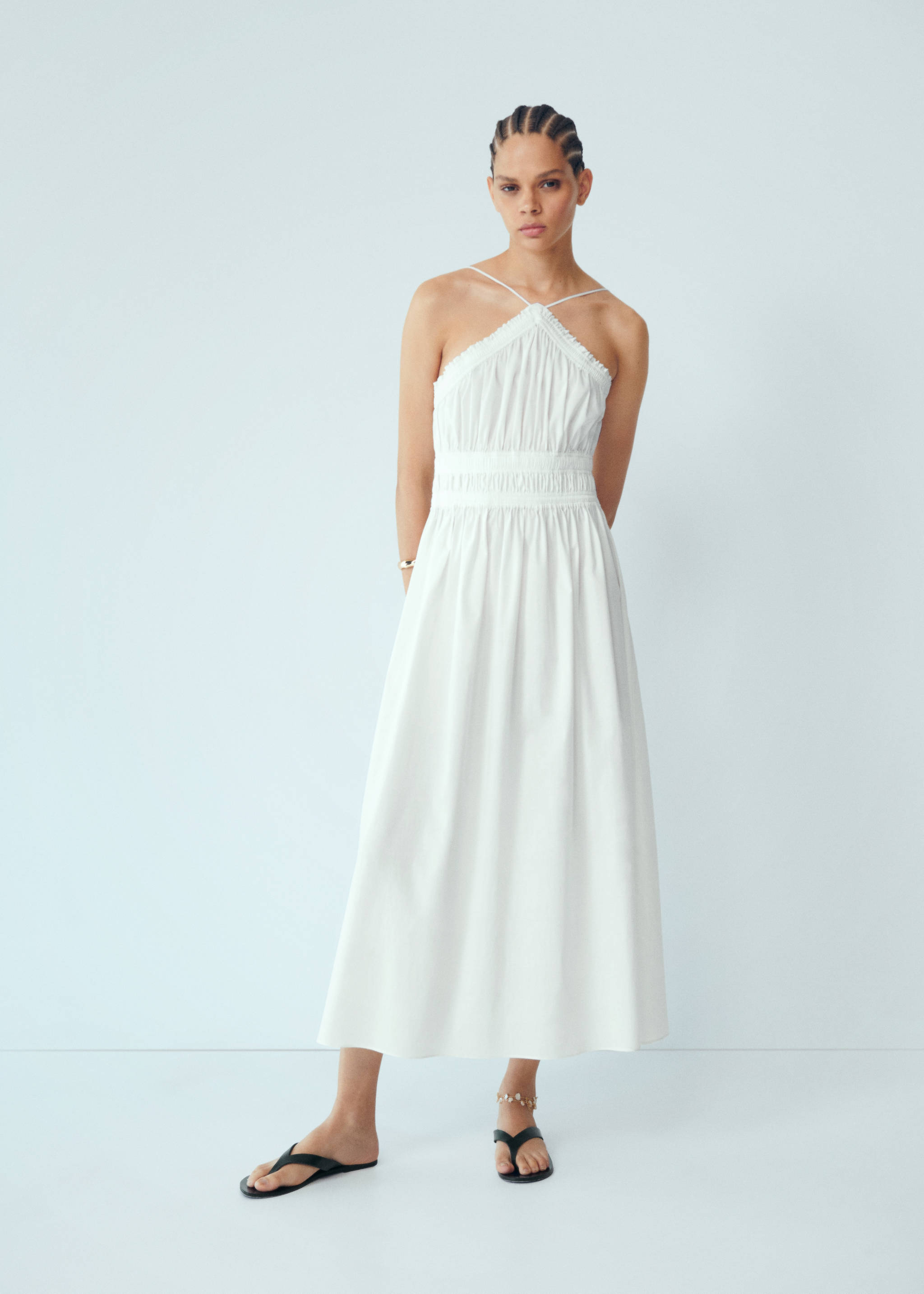 Halter-neck dress with ruffle details - Details of the article 6