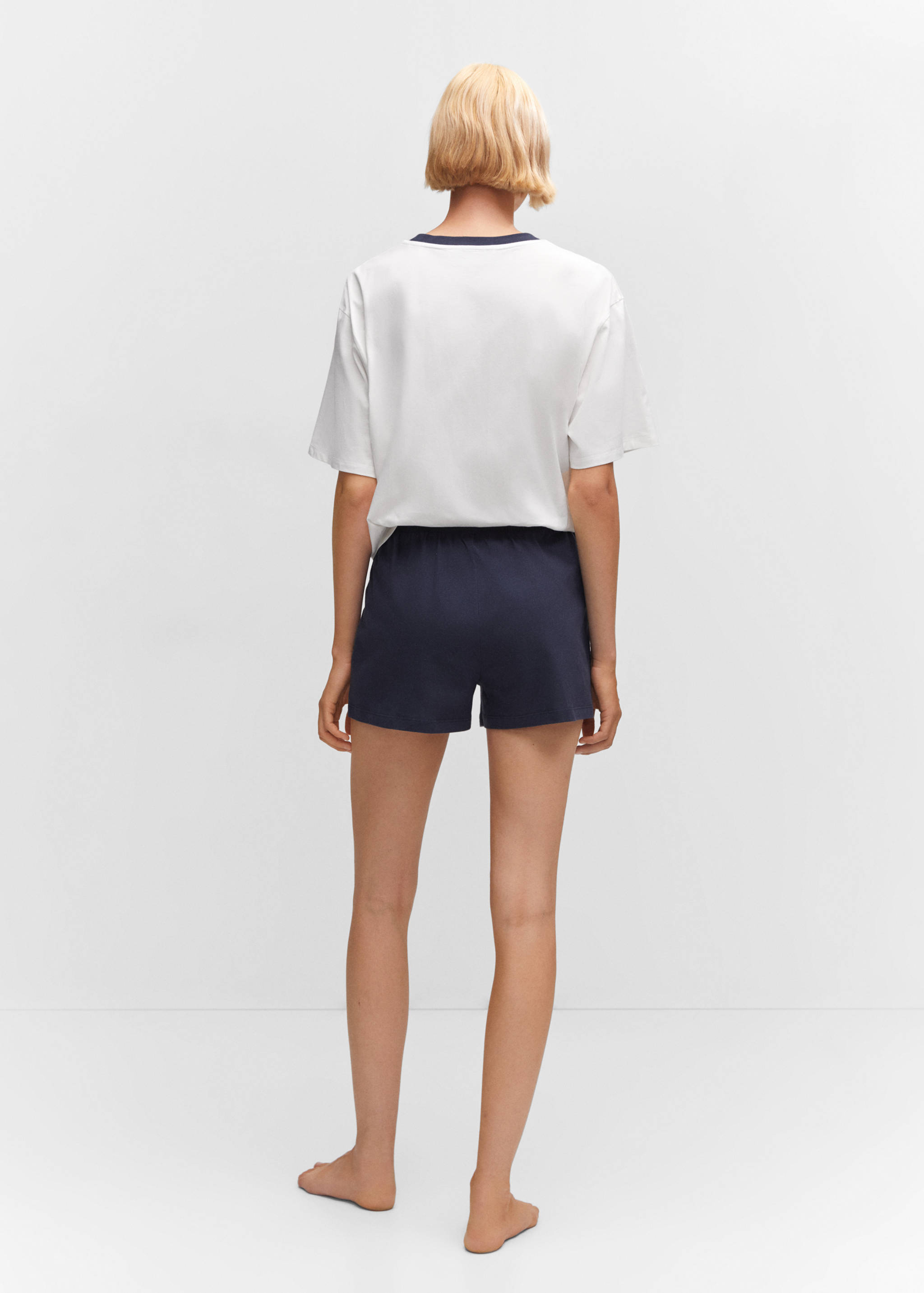 Cotton shorts with elastic waist - Reverse of the article