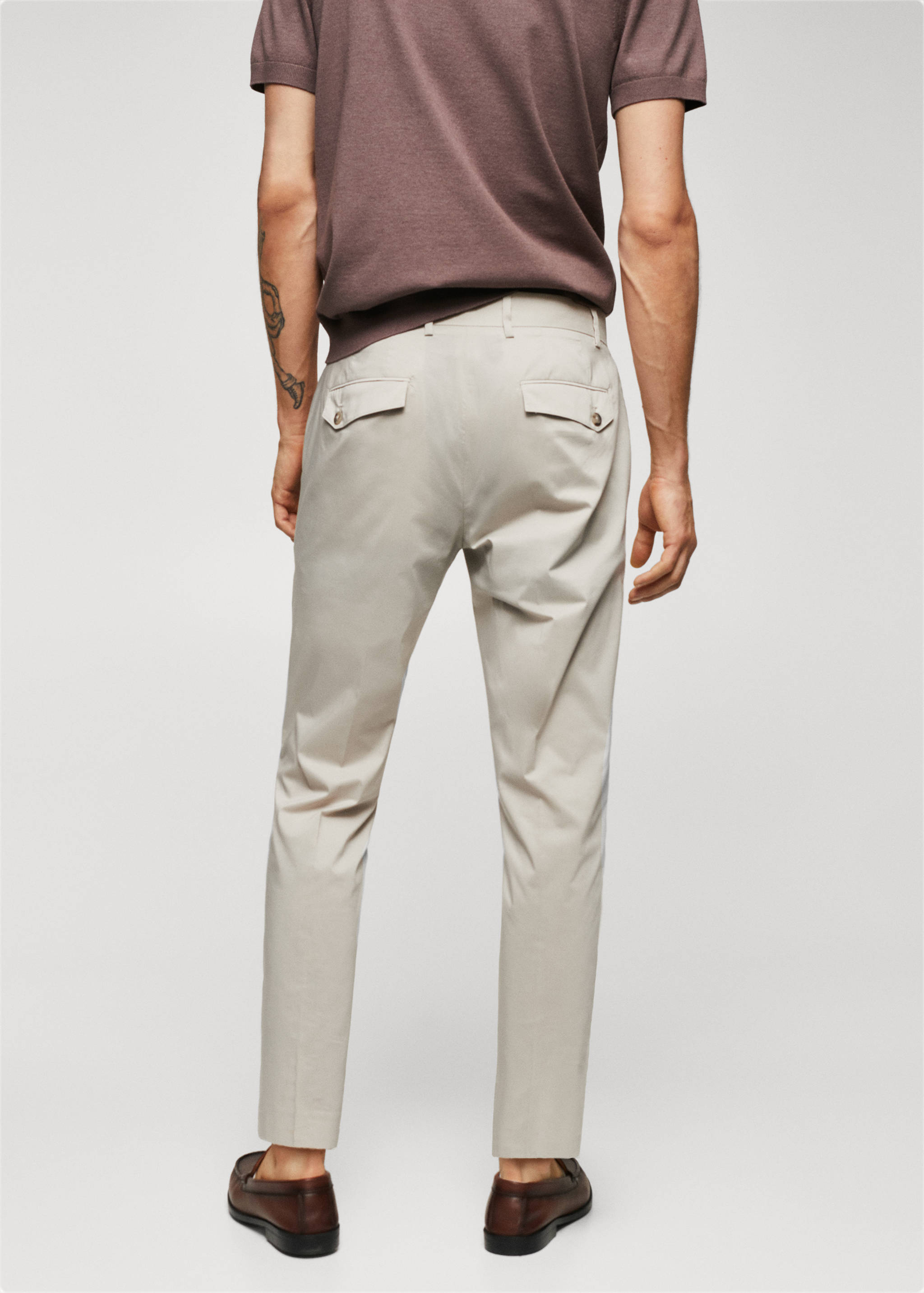 Lightweight cotton trousers - Reverse of the article