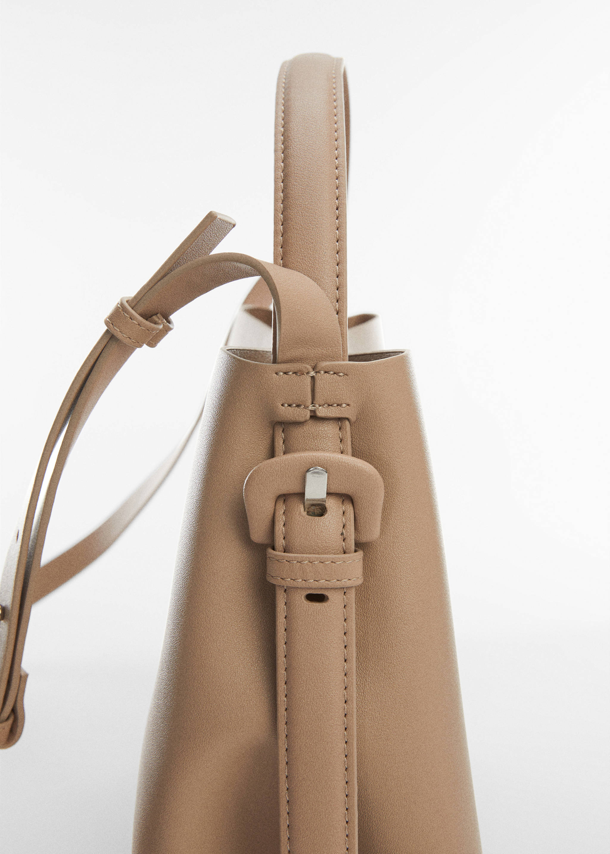 Shopper bag with buckle - Details of the article 2