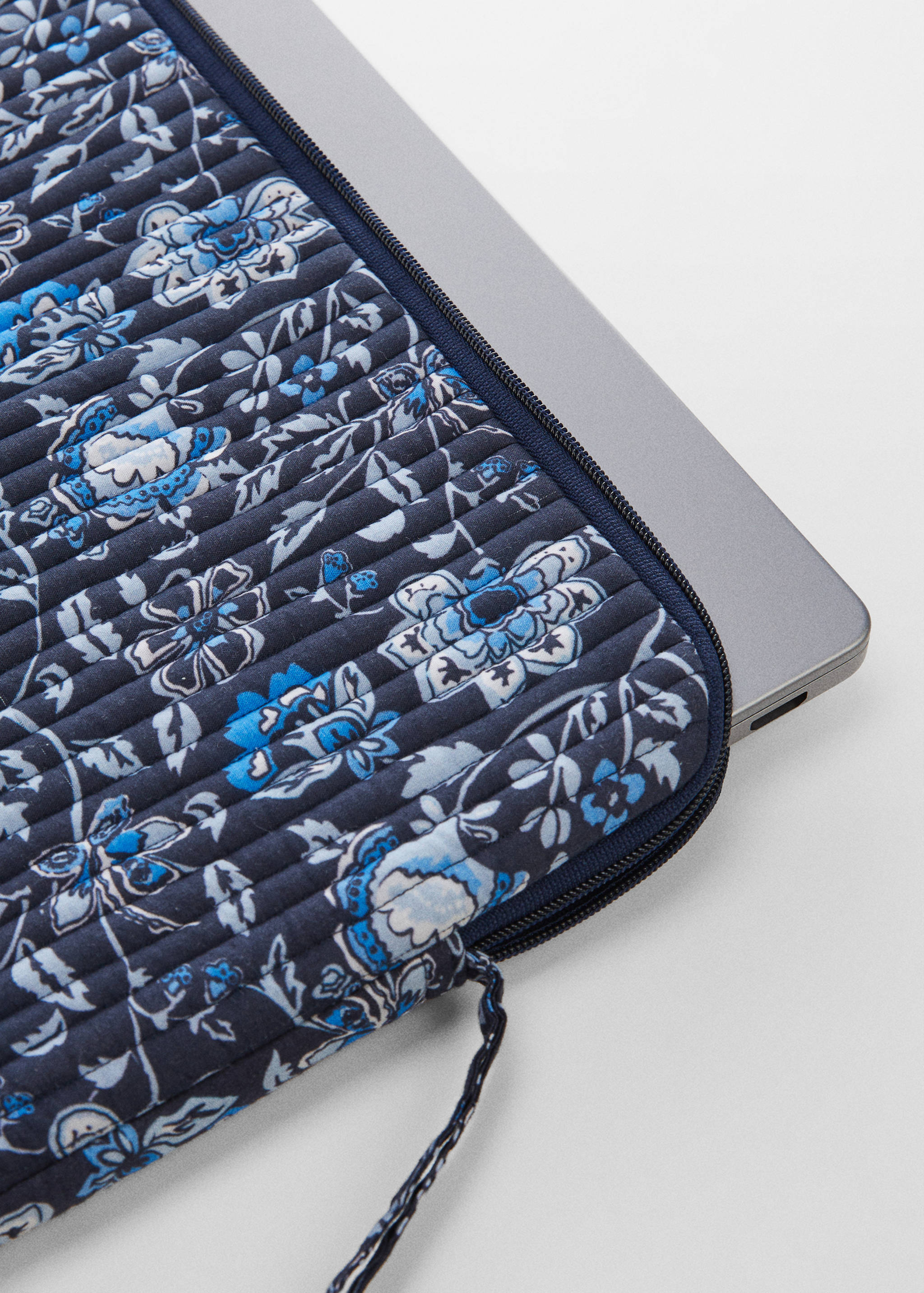 Funda ordenador estampada - Detalle del artículo 1