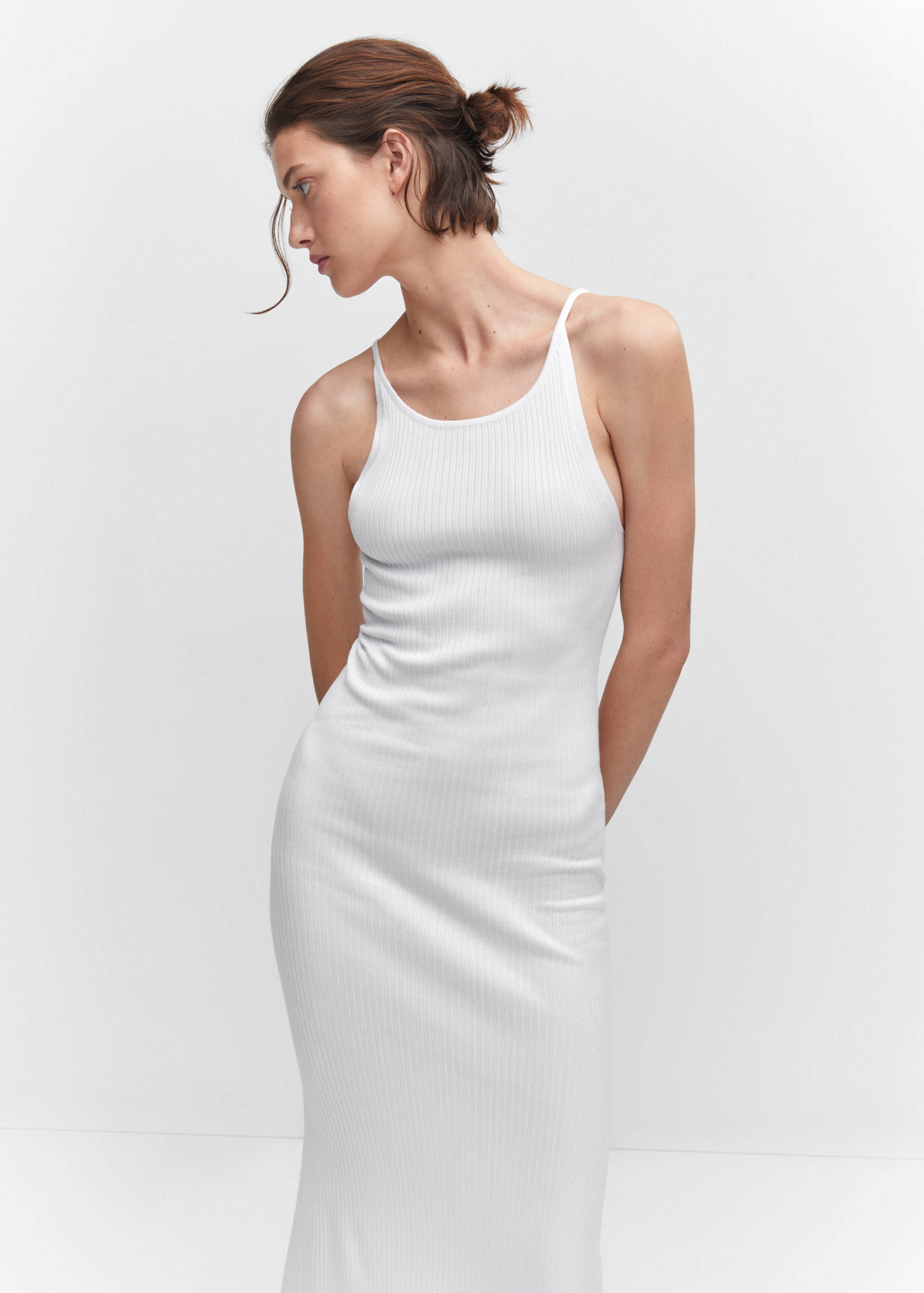 Robe maille ouverture - Plan moyen