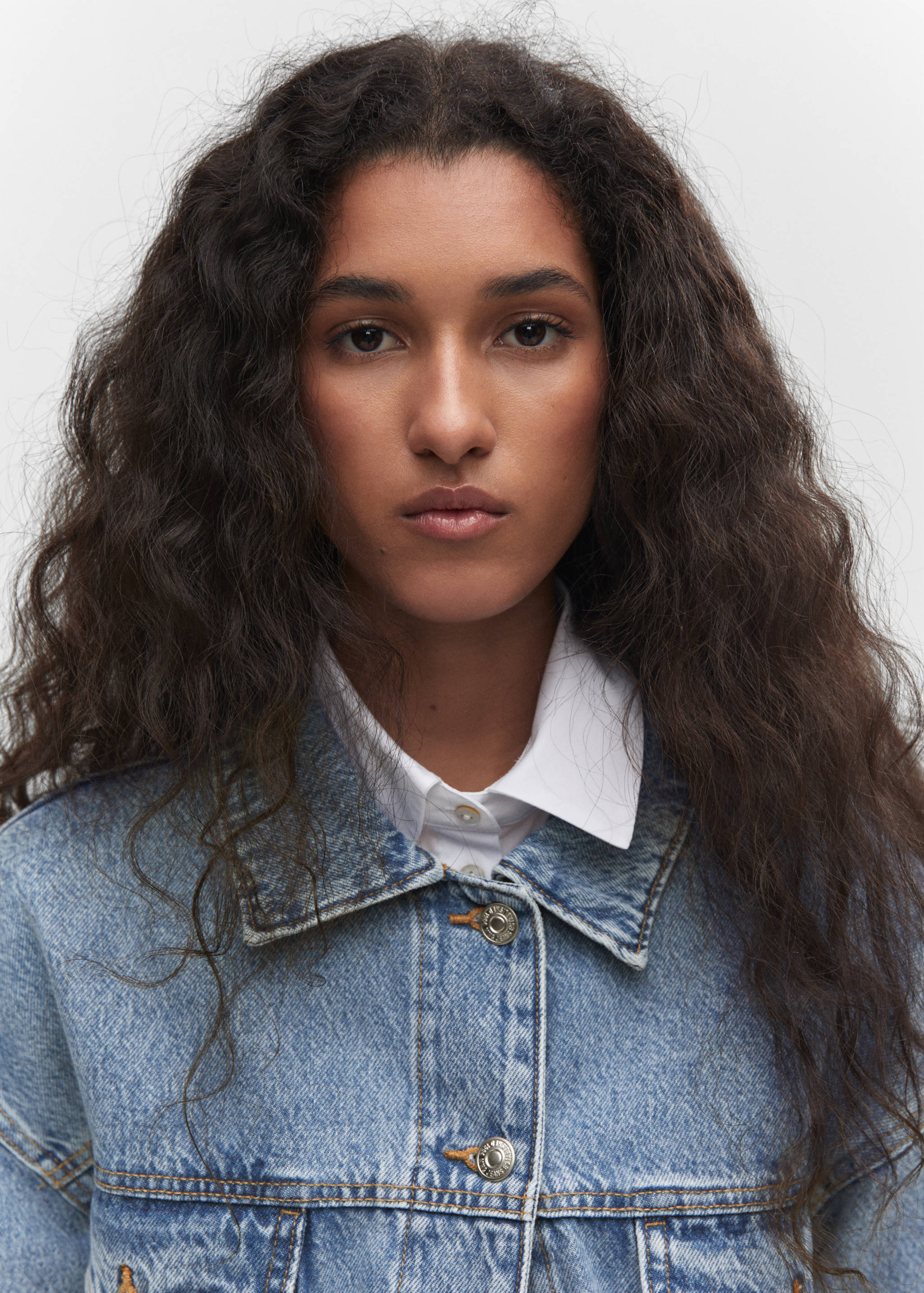 Cropped denim jacket - Details of the article 1