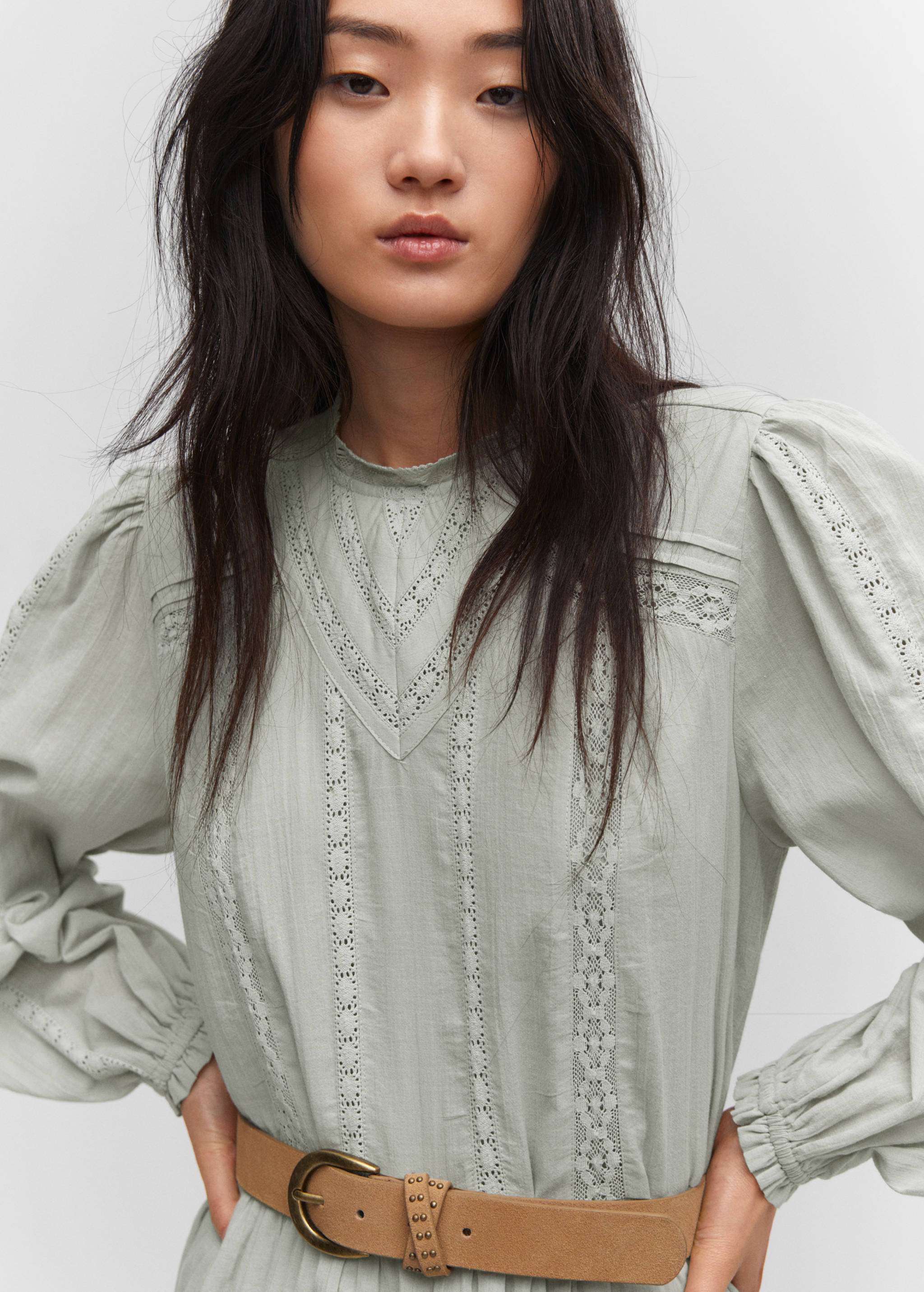 Robe longue détail dentelle - Détail de l'article 1