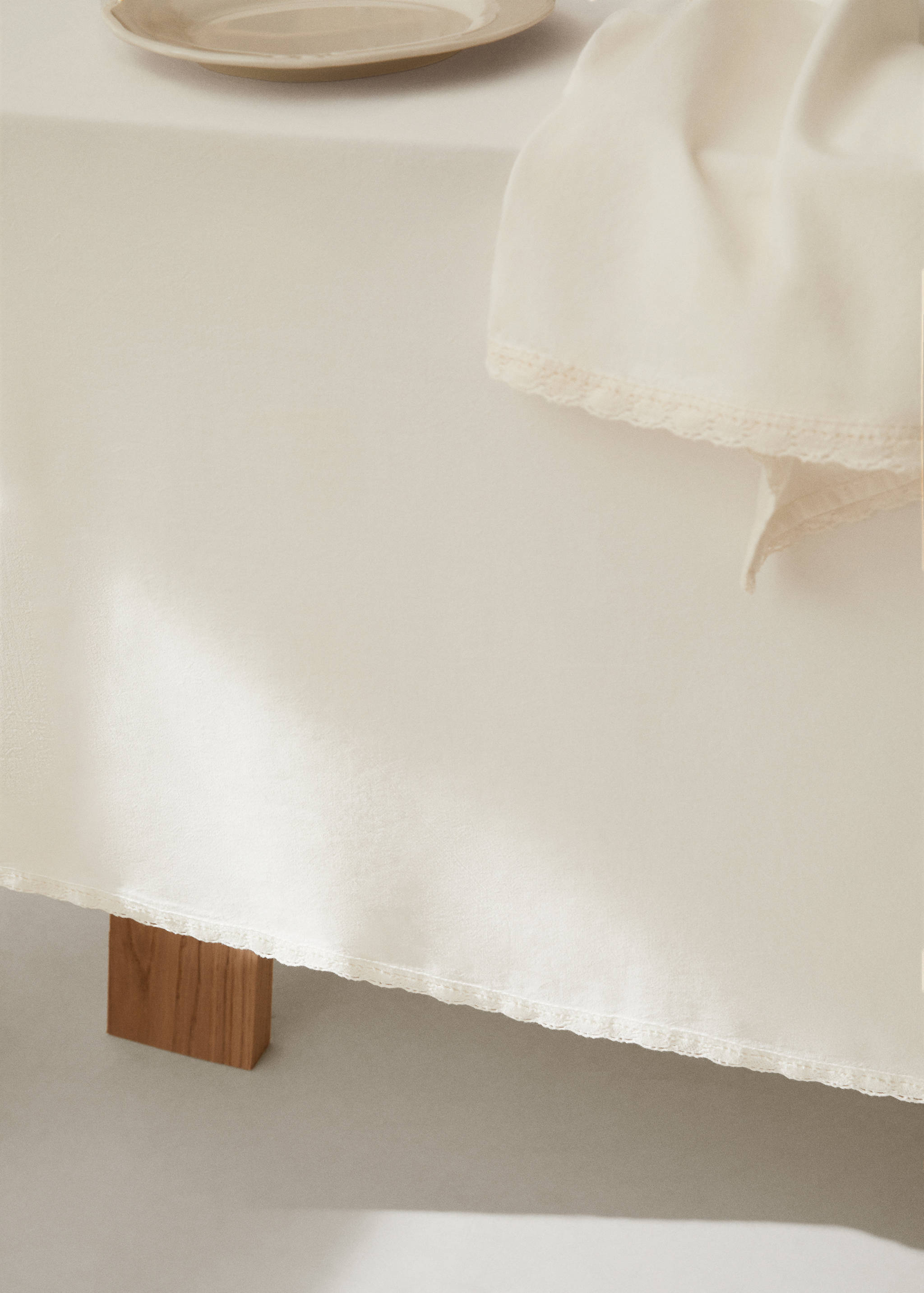 Lace-detail tablecloth 150x250cm - Details of the article 7