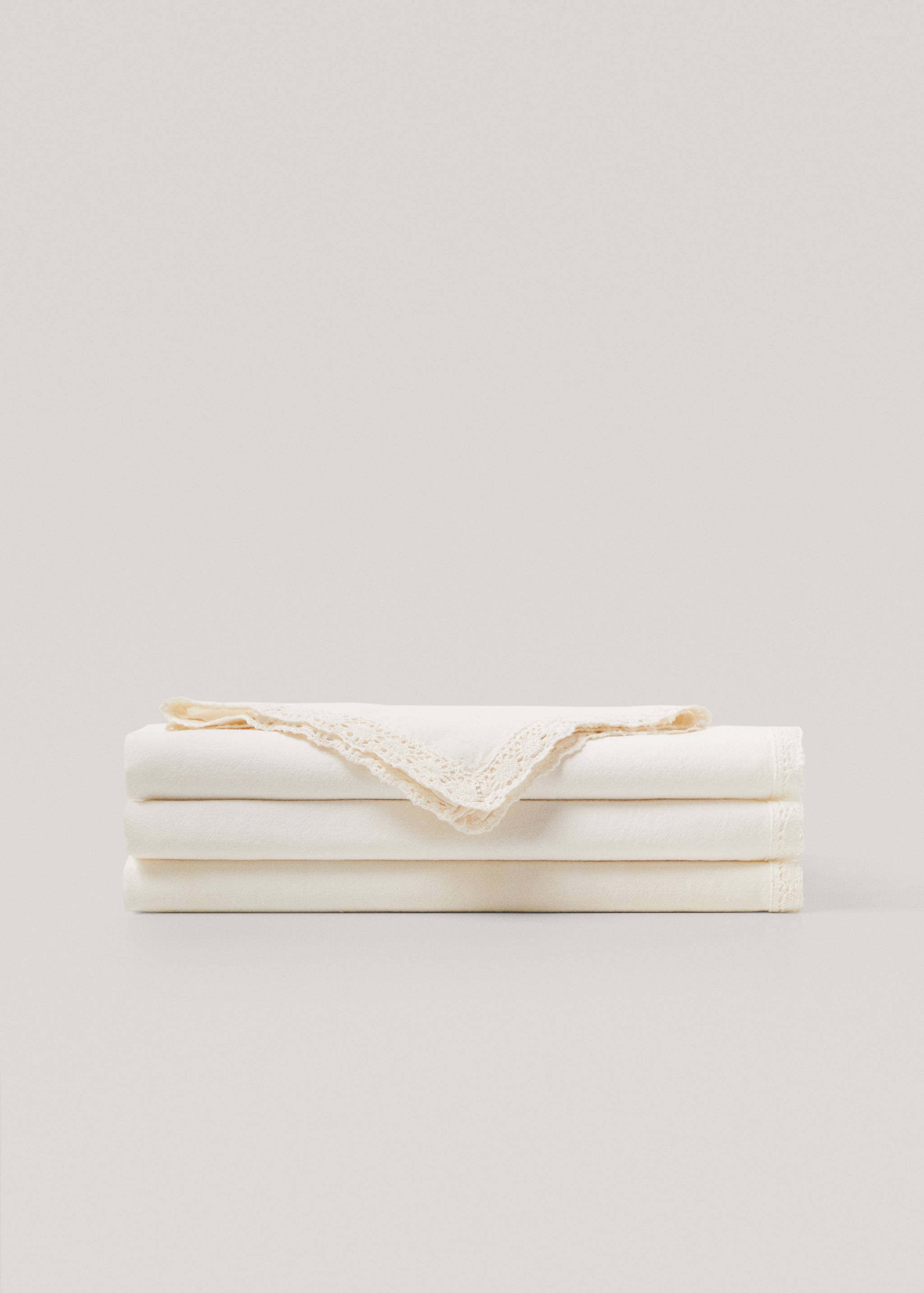 Lace-detail tablecloth 150x250cm - Article without model