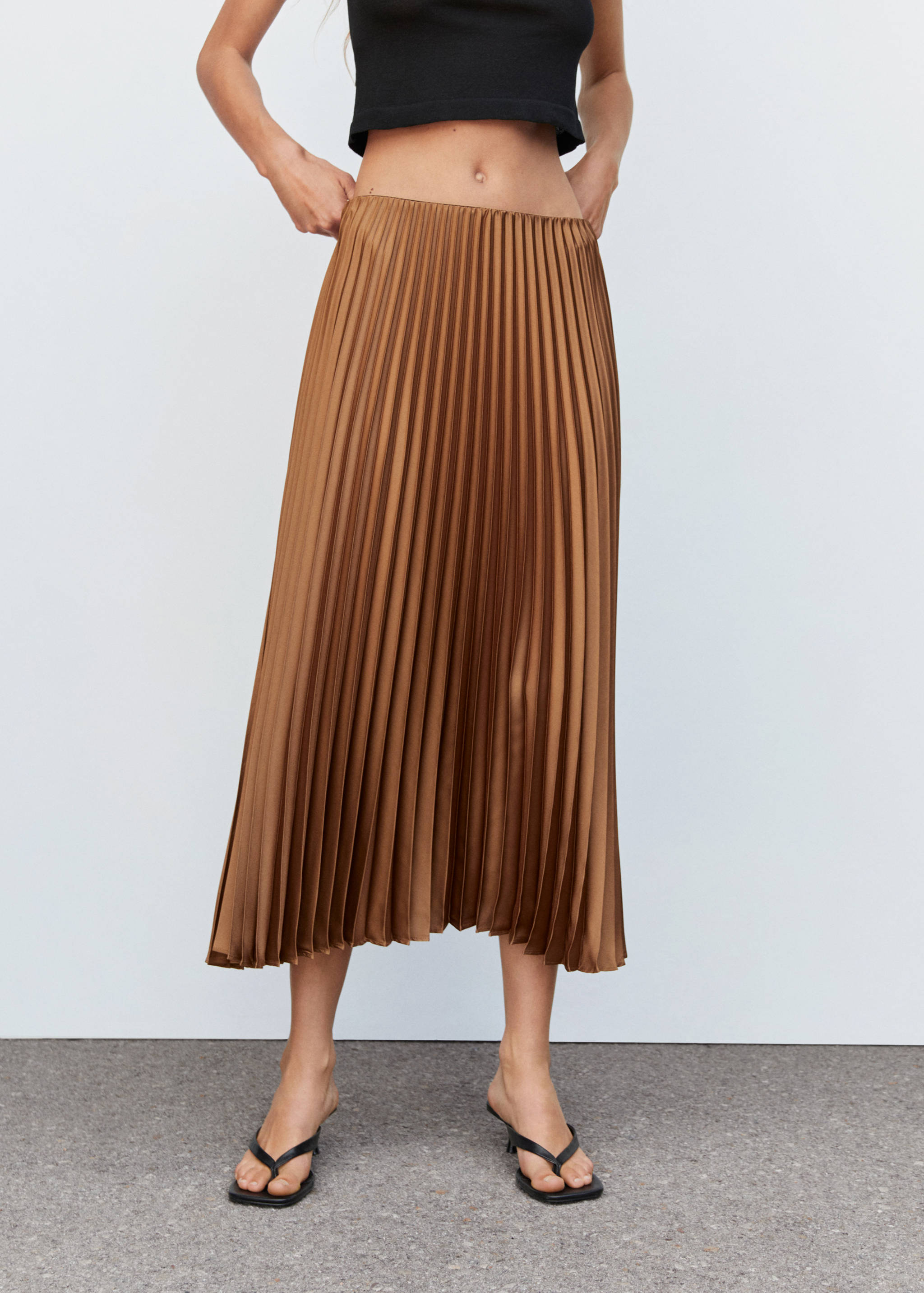 Pleated midi skirt - Reverse of the article
