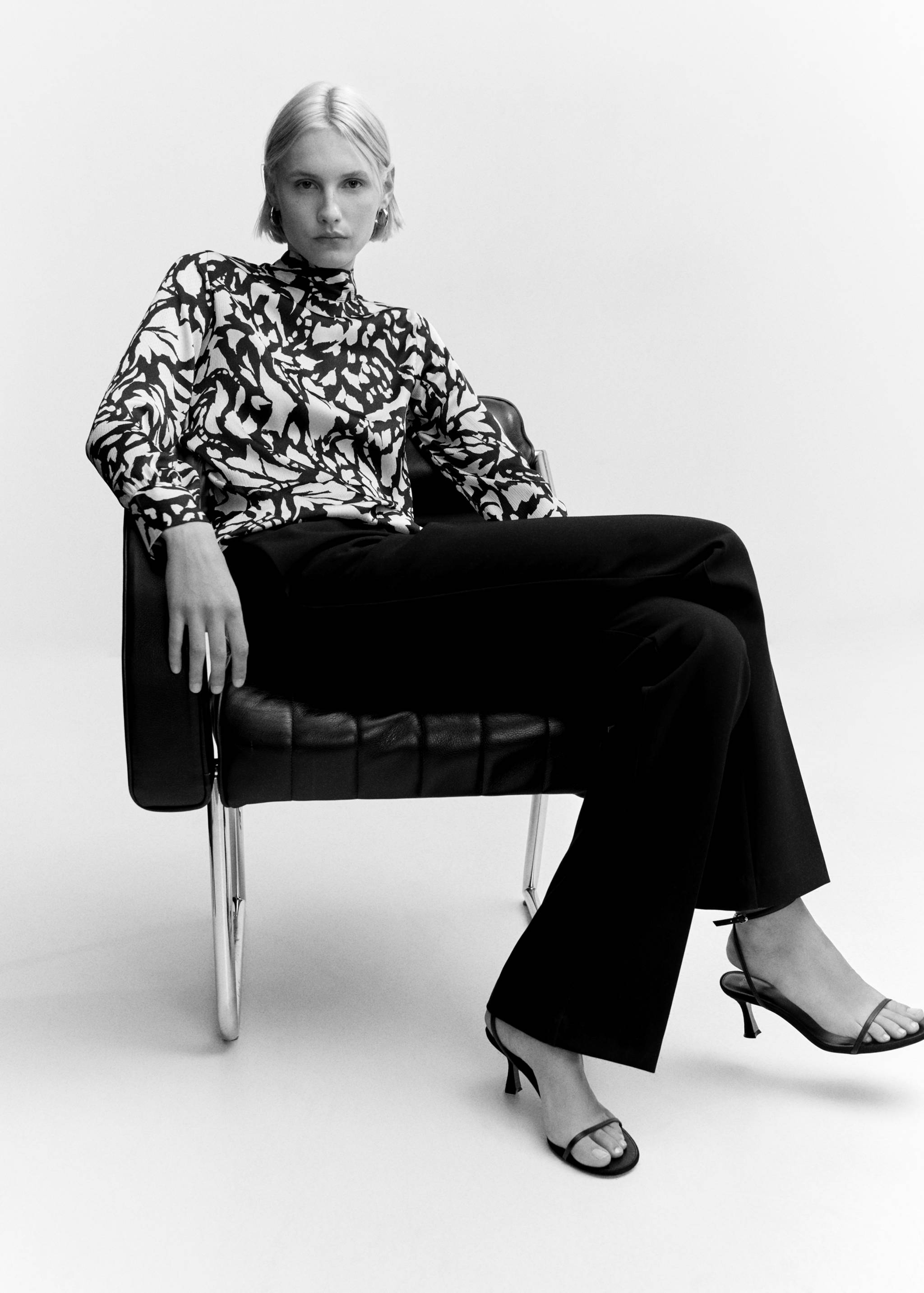 Blusa cuello alto lazo - Detalle del artículo 2