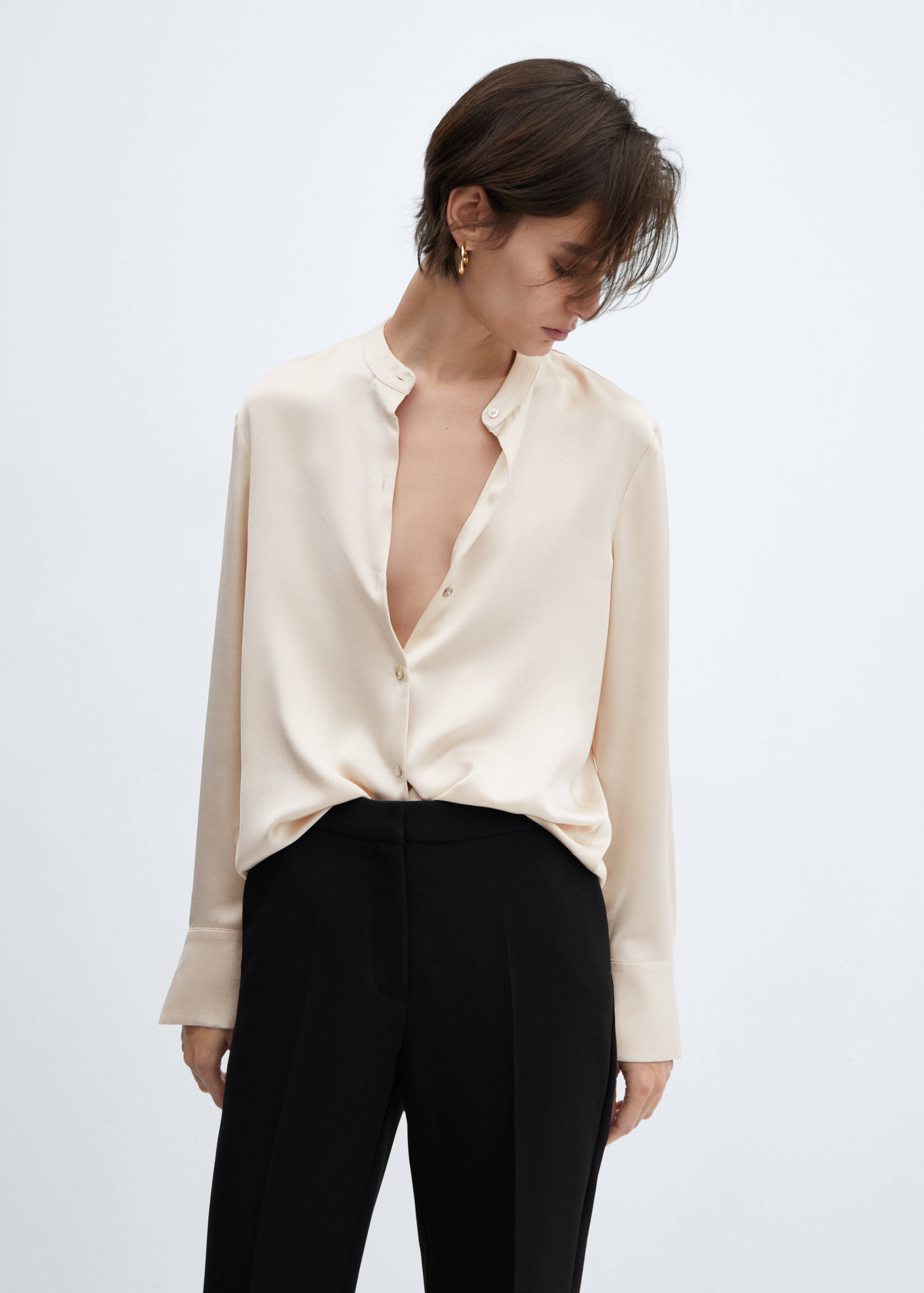 Round-neck satin shirt - Medium plane