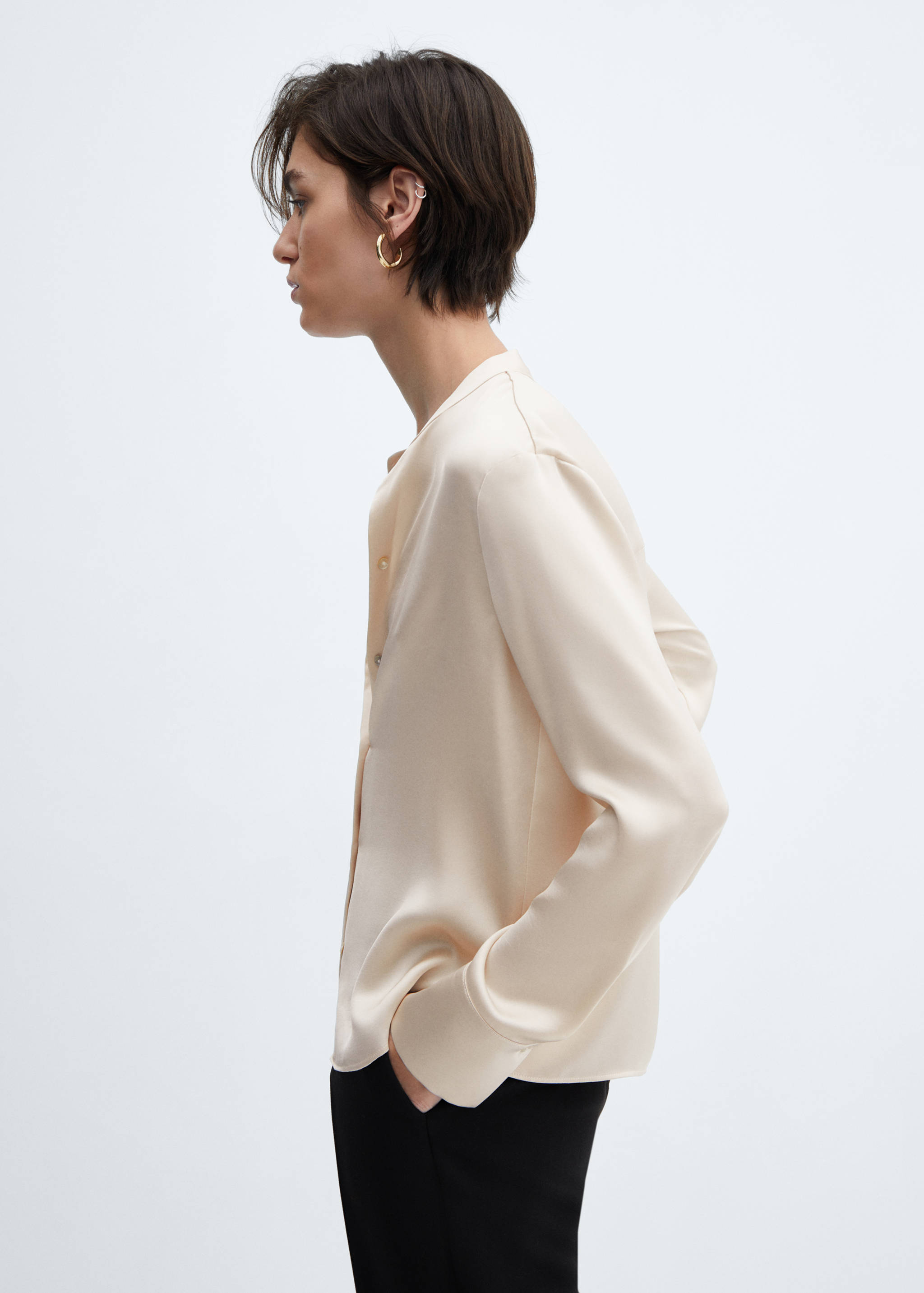 Round-neck satin shirt - Details of the article 1