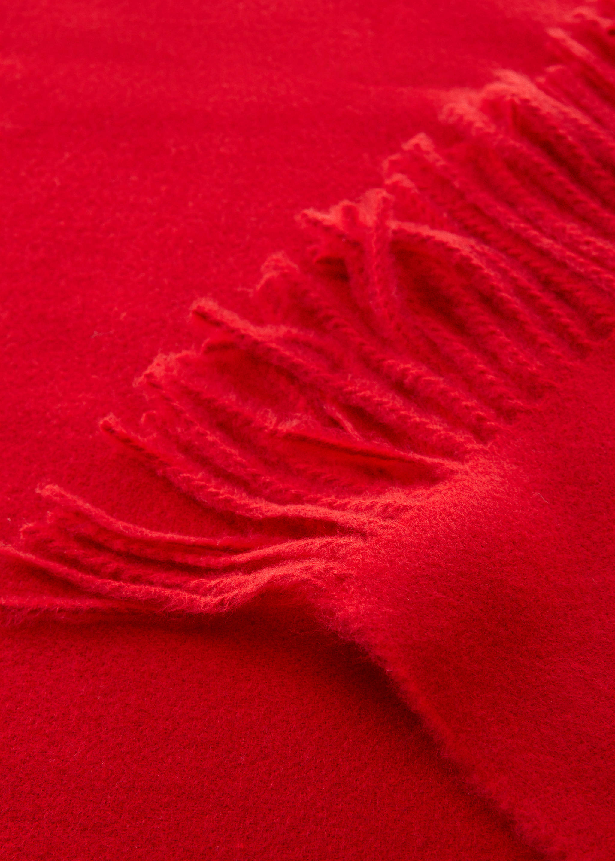 Fringed edge scarf - Details of the article 1