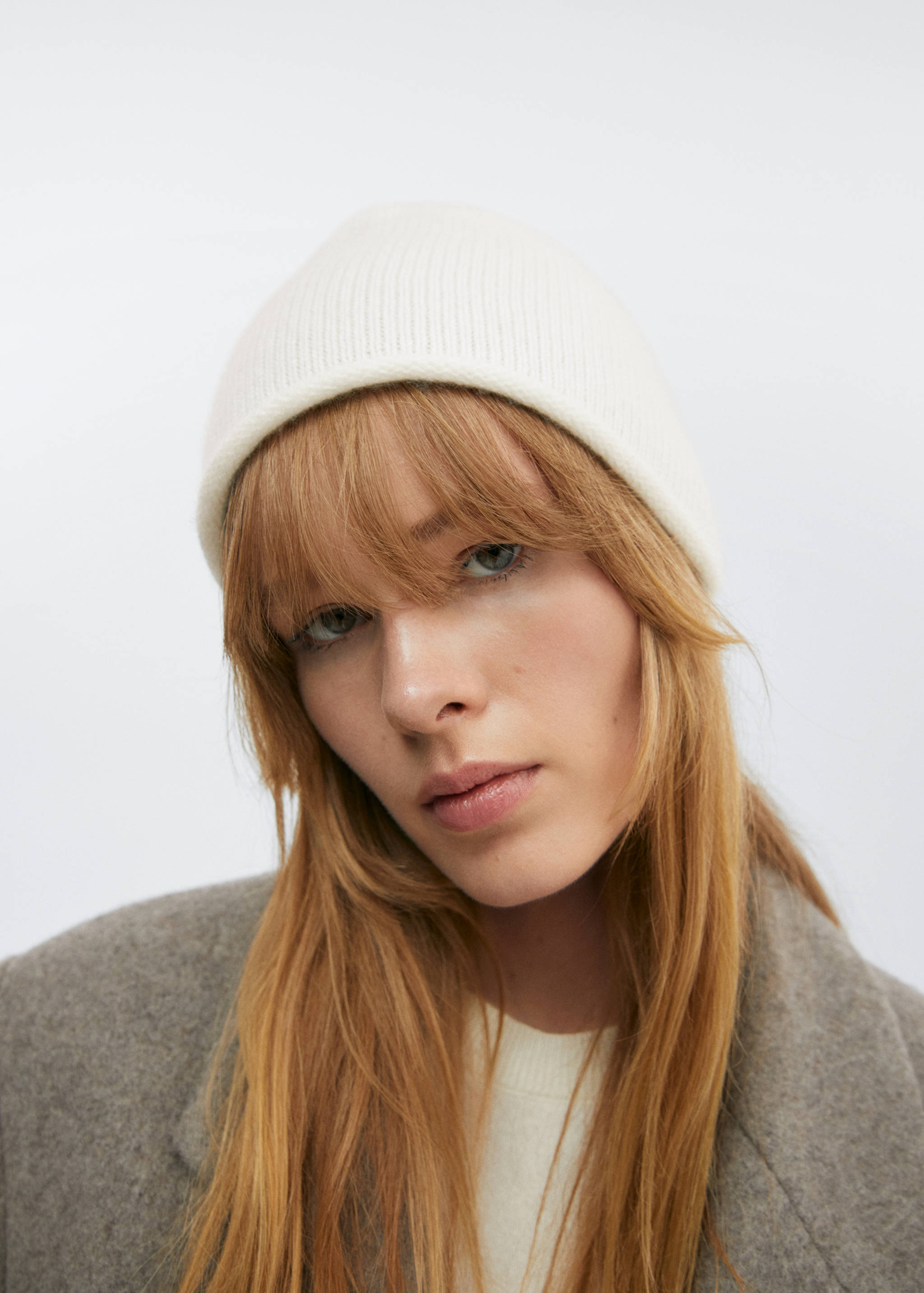 Cashmere knitted hat - General plane