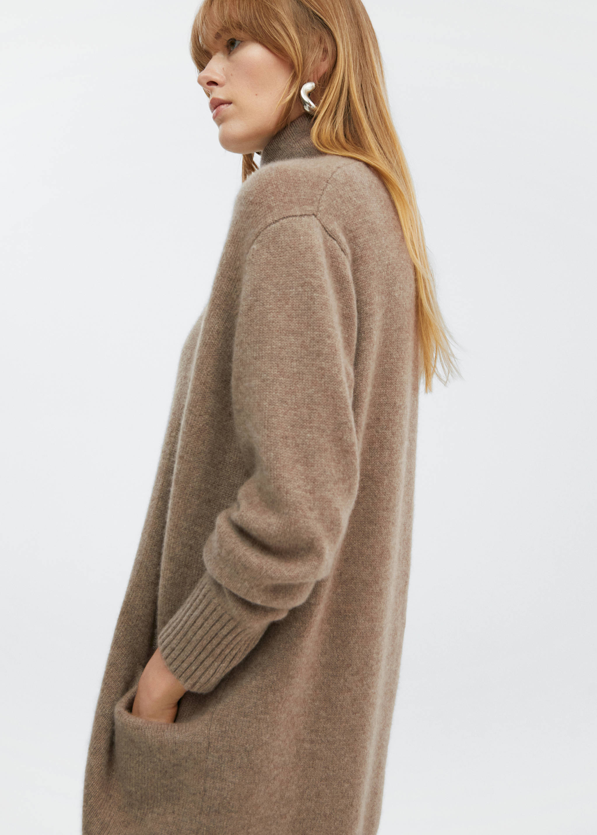 Cashmere cardigan with pockets - Details of the article 2