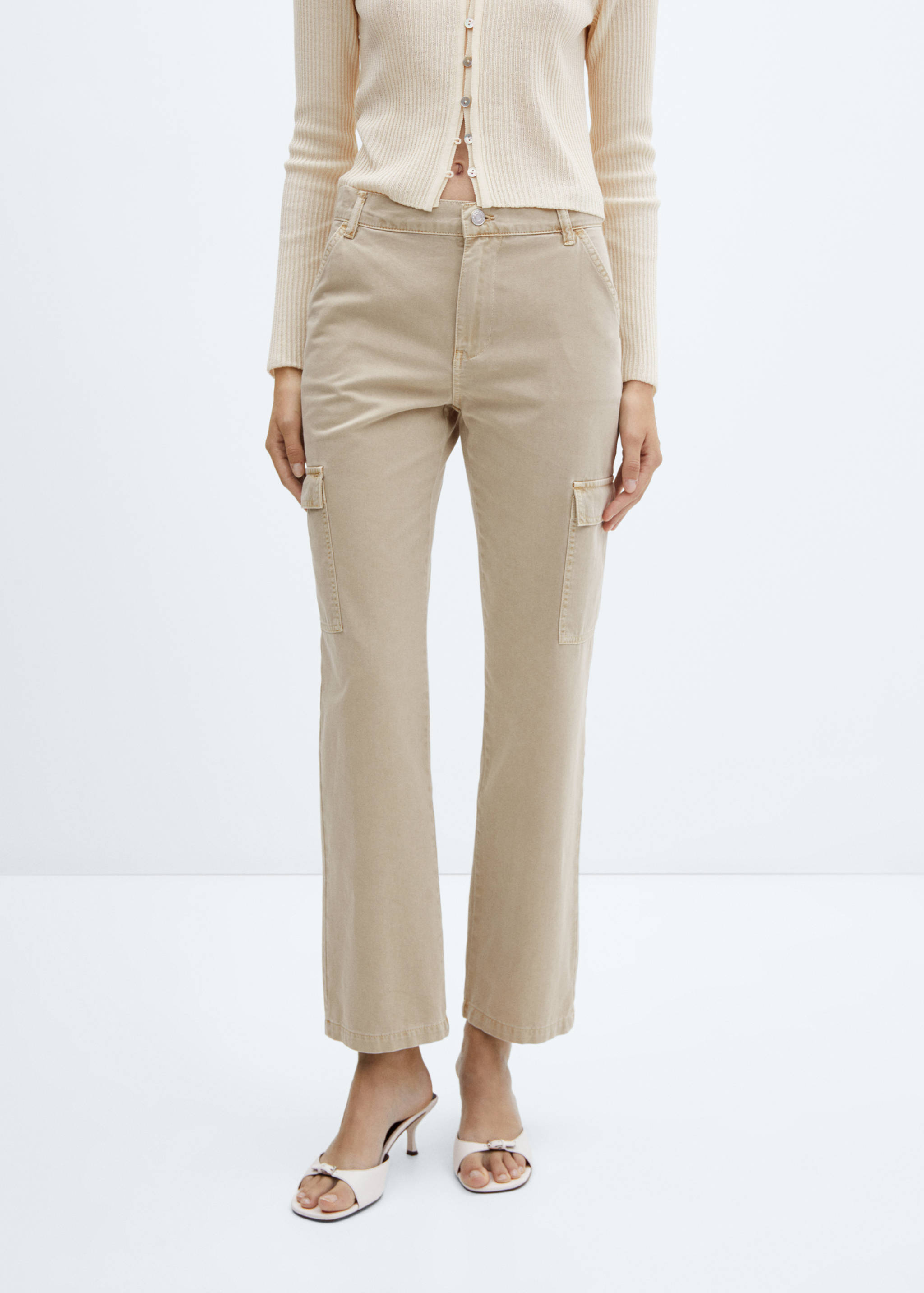 Cargo-Jeans mit Taschen - Mittlere Ansicht